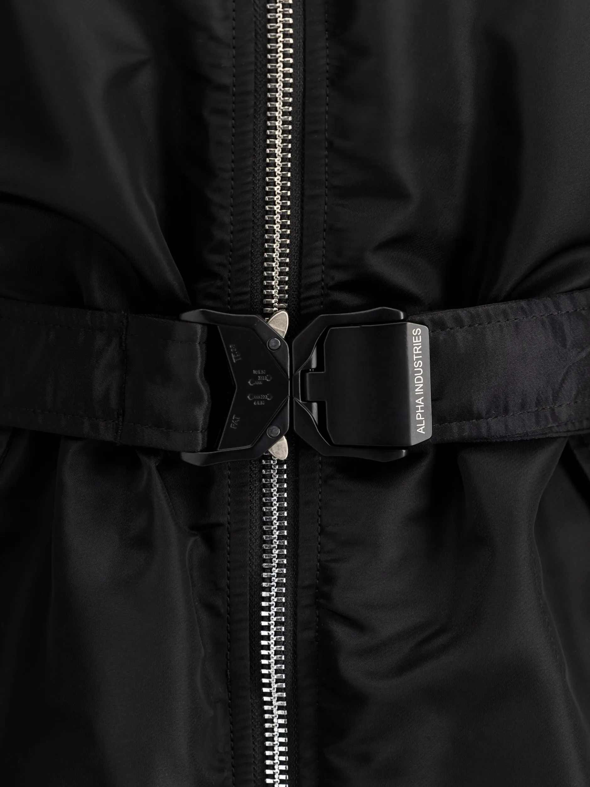 Alpha Industries Damen Bomberjacke in schwarz