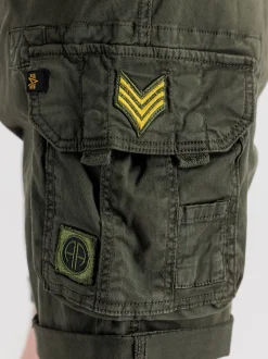 Alpha Industries Herren Shorts in oliv