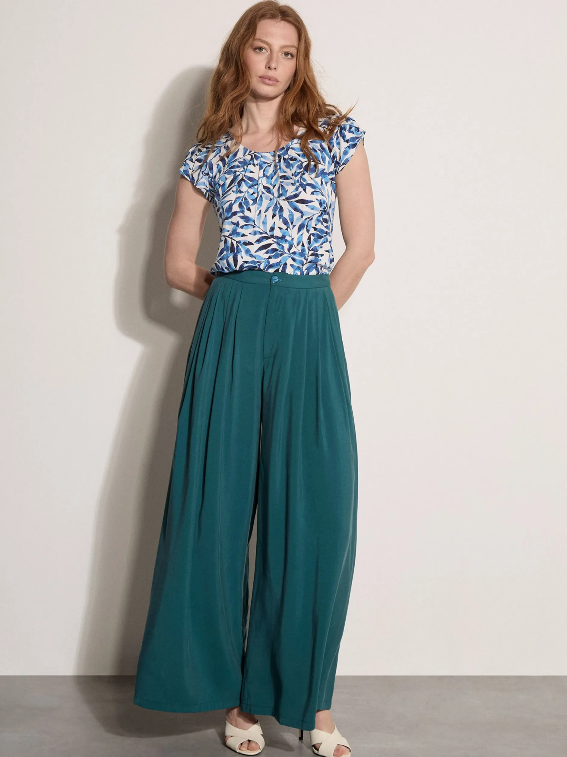Apricot Damen Bluse in blau - Ausschnitt: Rundhals