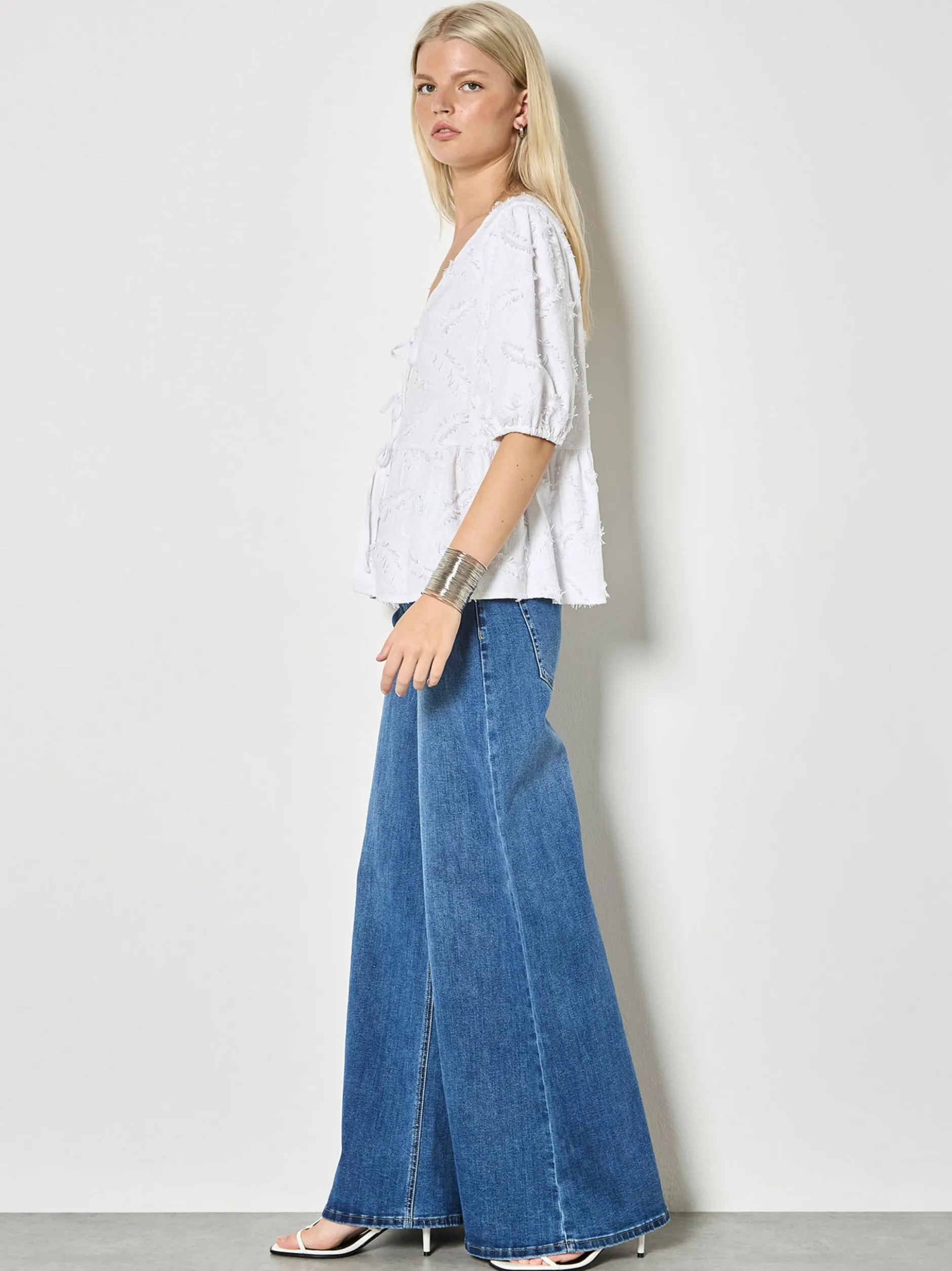 Apricot Damen Bluse in weiß - Ausschnitt: ohne Kragen
