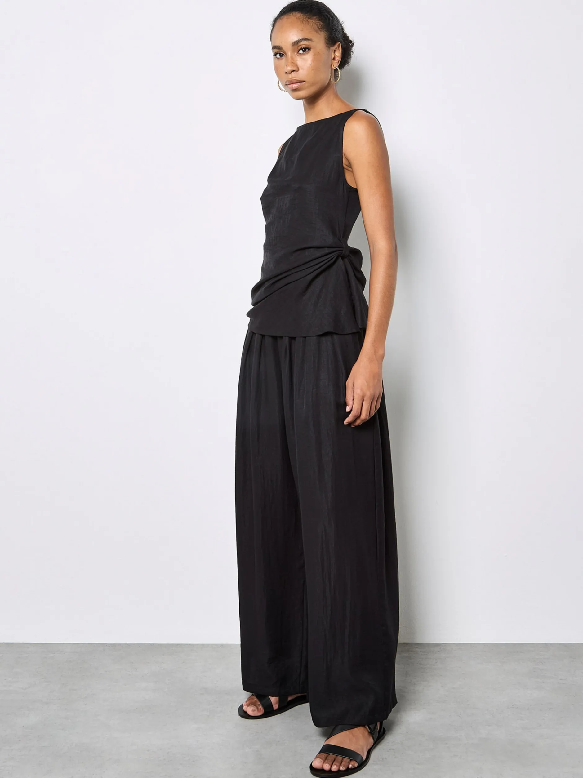 Apricot Damen Blusentop in schwarz - Ärmel: ohne Arm