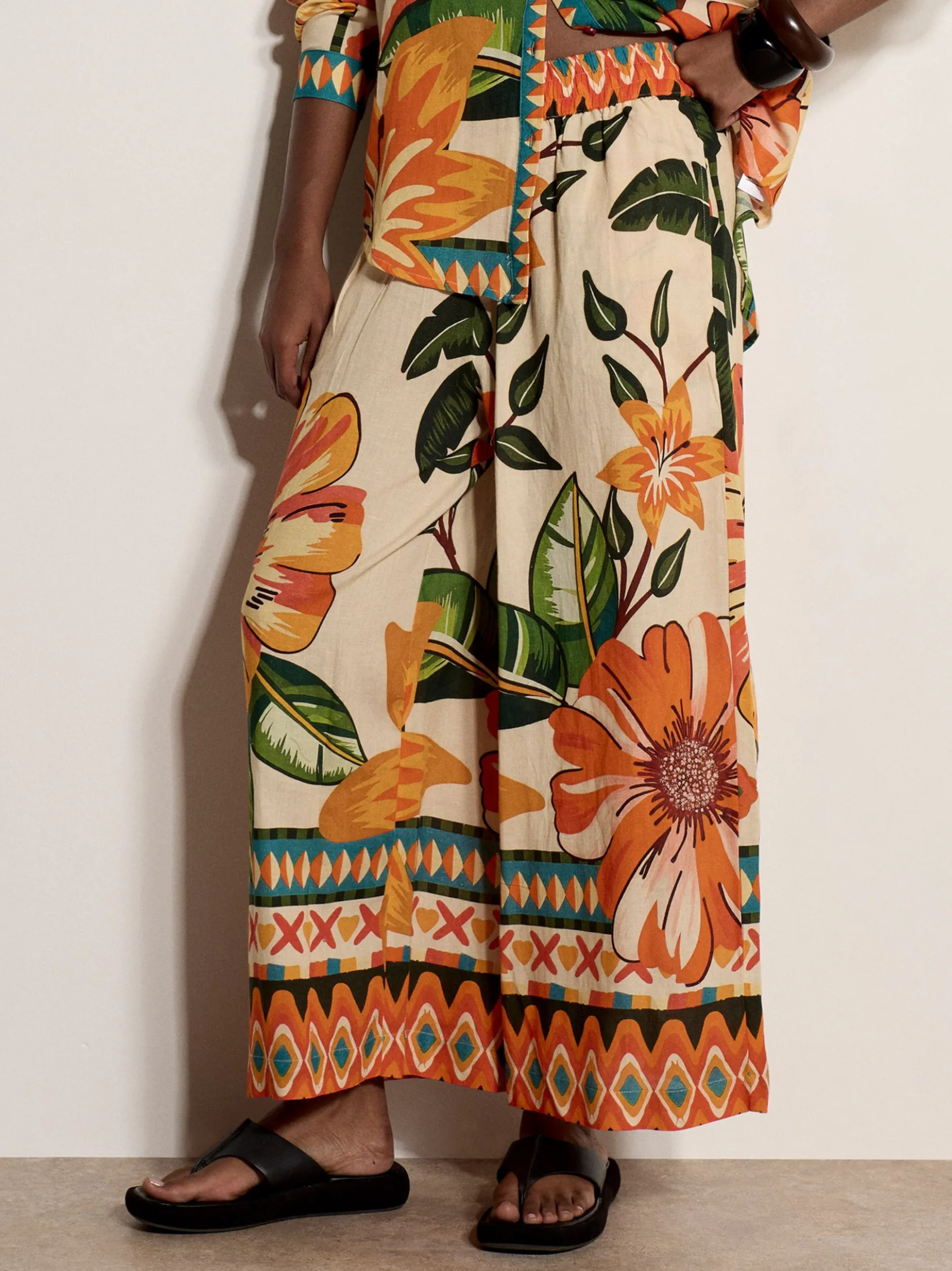 Apricot Damen Hose in beige mehrfarbig - Länge: midi
