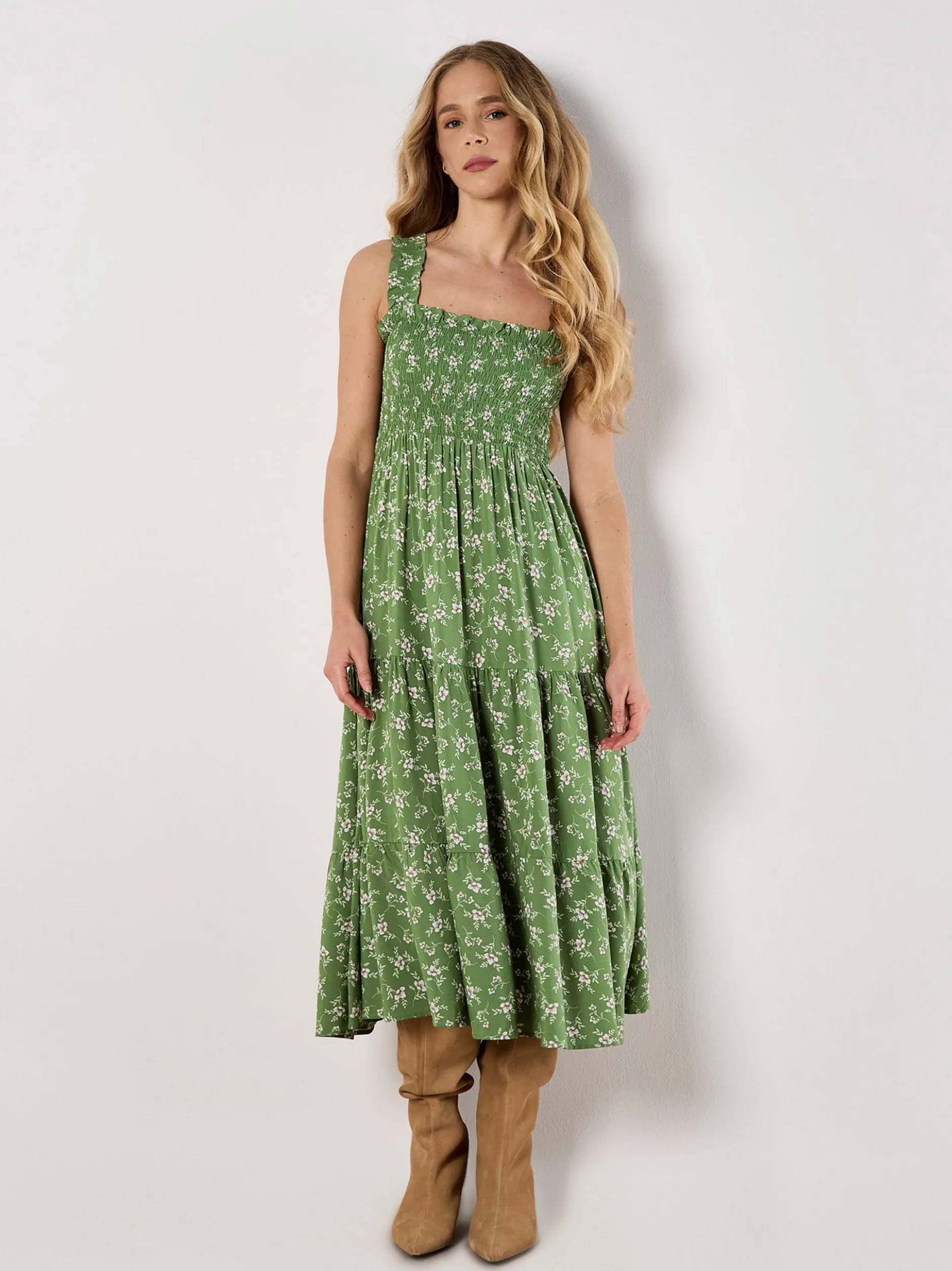 Apricot Damen Midikleid in grün - Ausschnitt: Karree