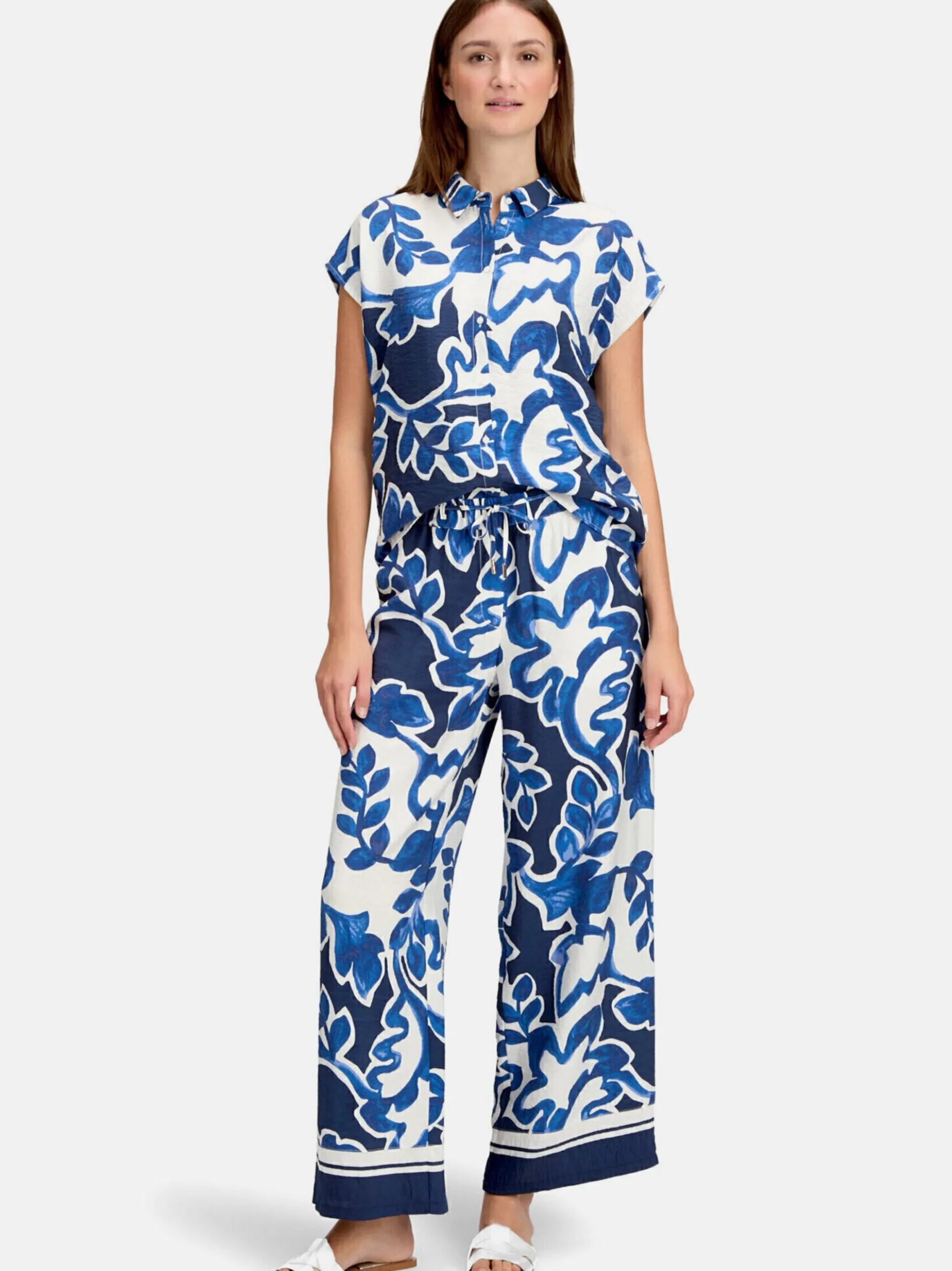 Betty & Co Damen Hemdbluse in marine weiß