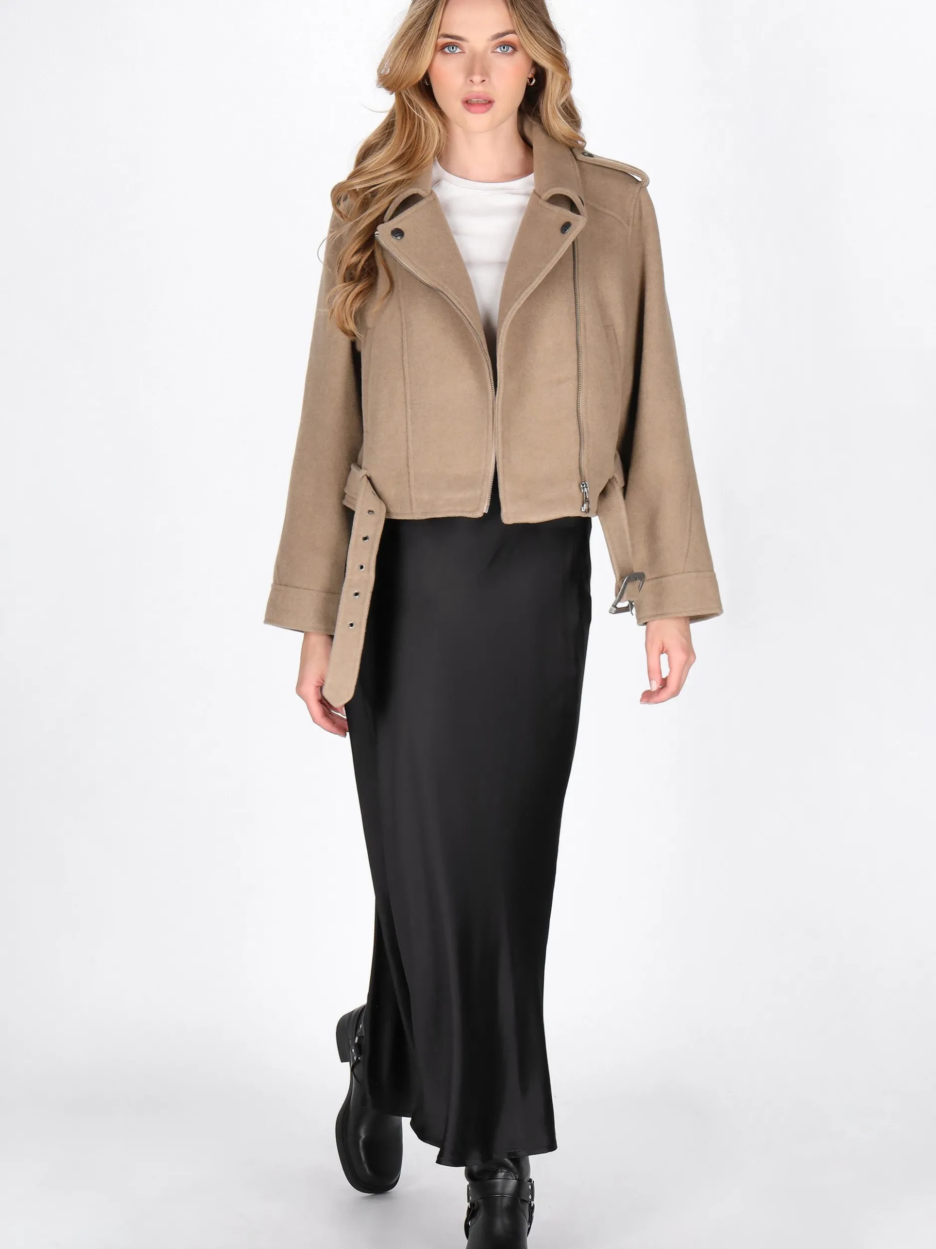 Dreimaster Damen Jacke in camel