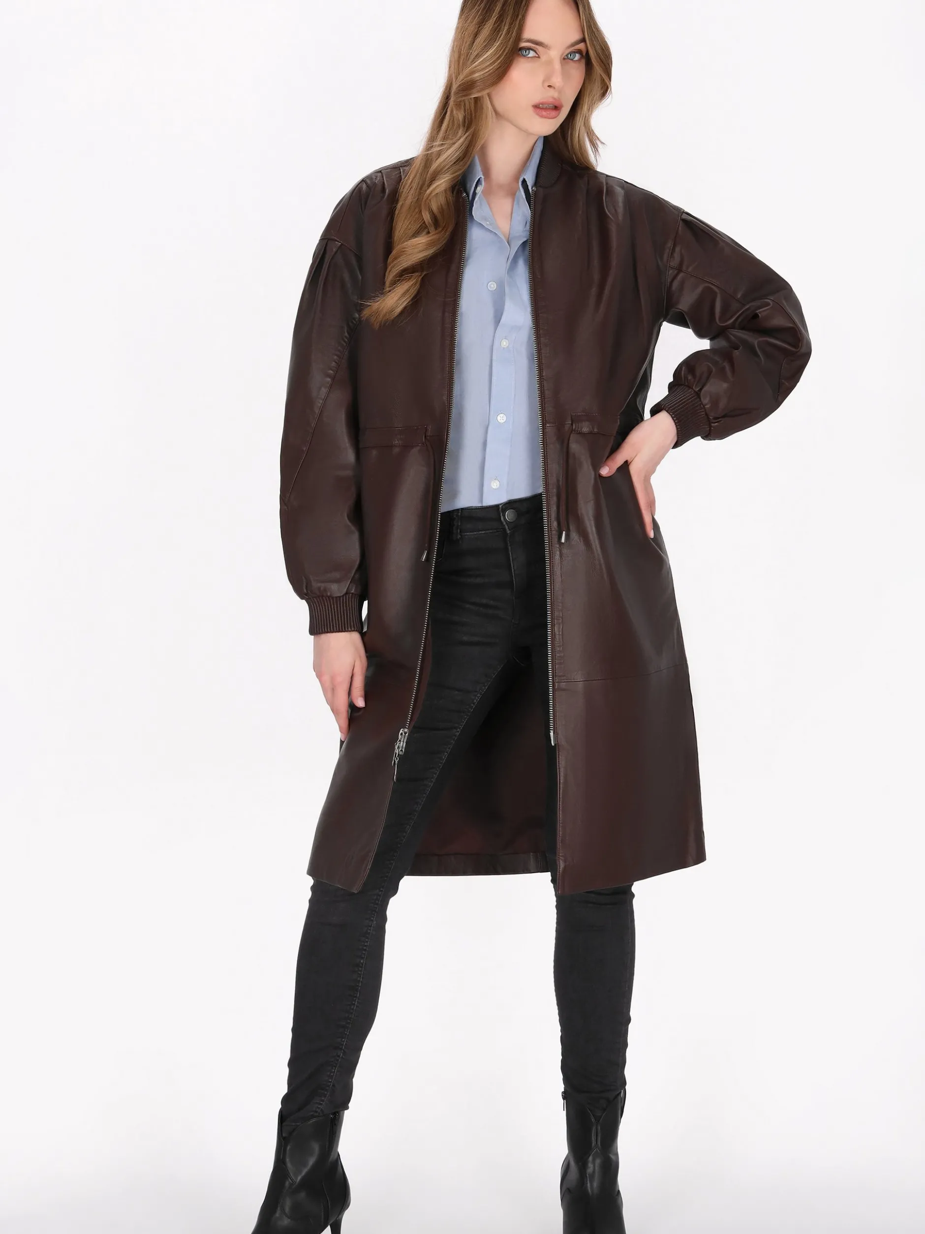Dreimaster Damen Ledermantel in kastanie