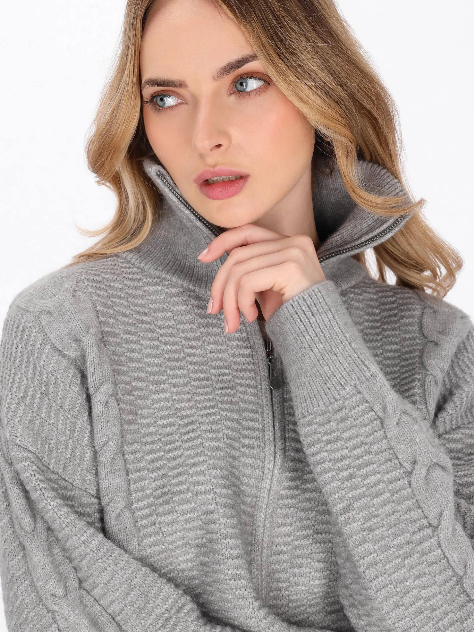 Dreimaster Damen Strickjacke in grau