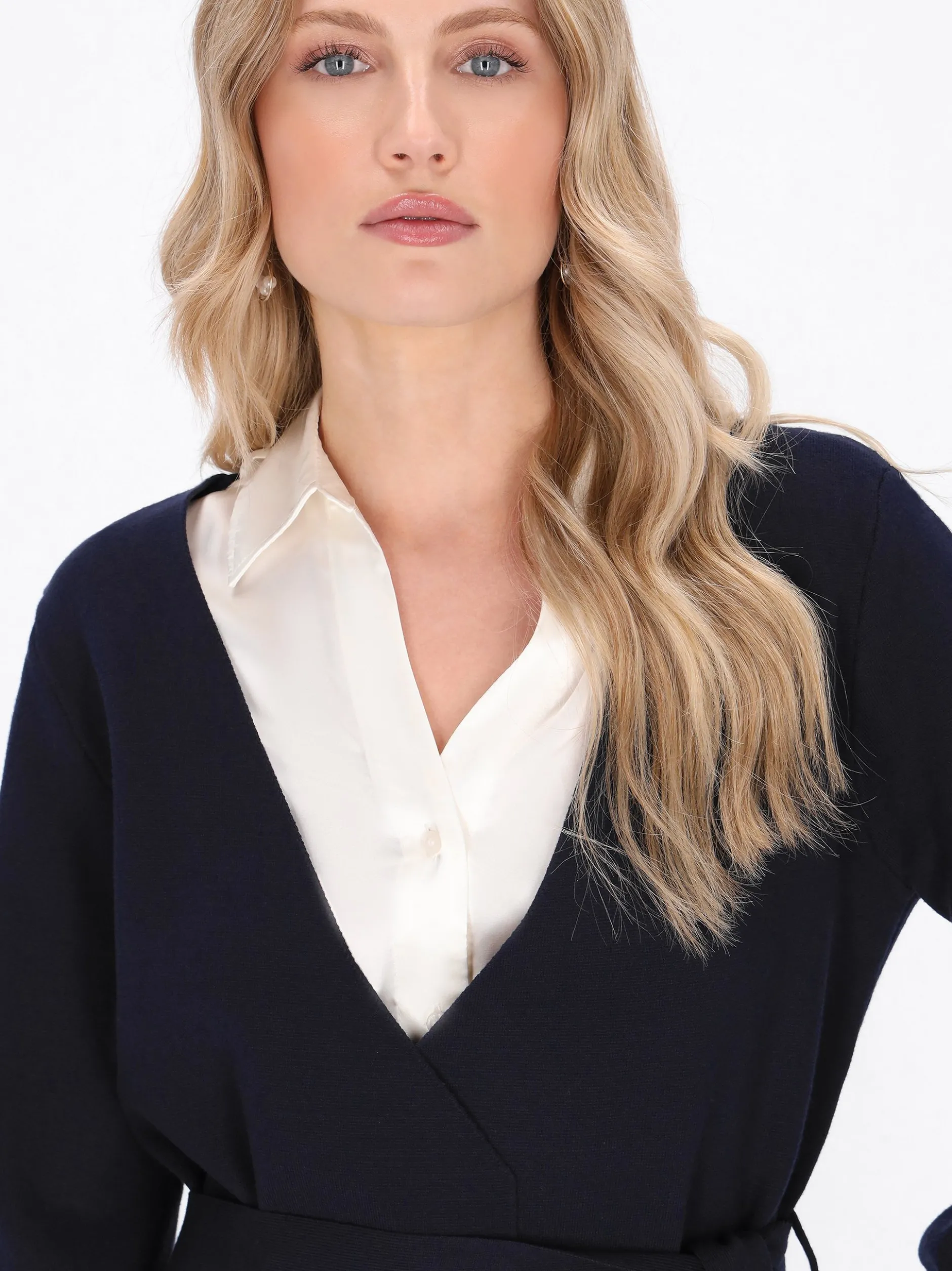 Dreimaster Damen Strickjacke in marine