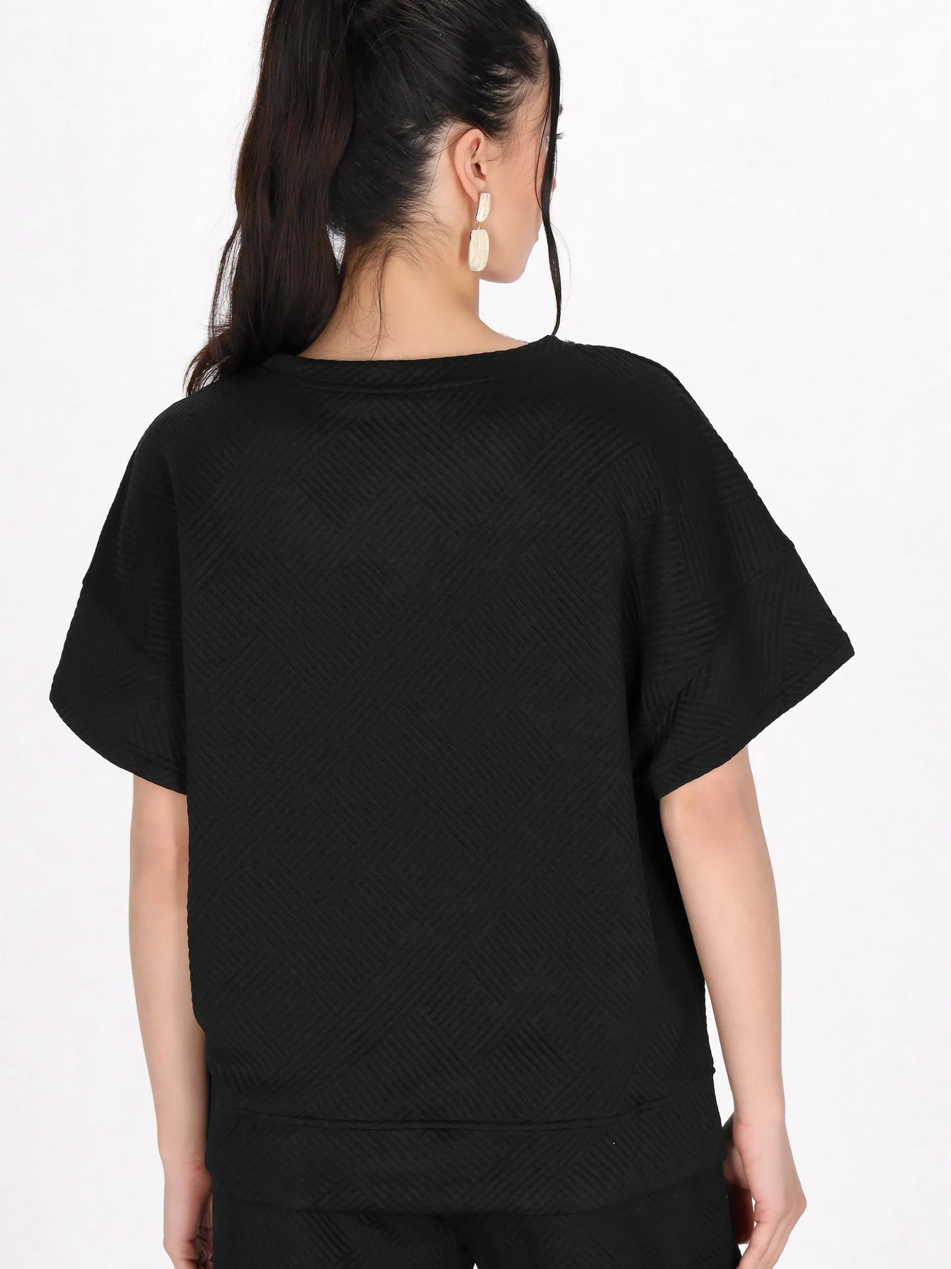 Faina Damen Bluse in schwarz - Ausschnitt: Rundhals