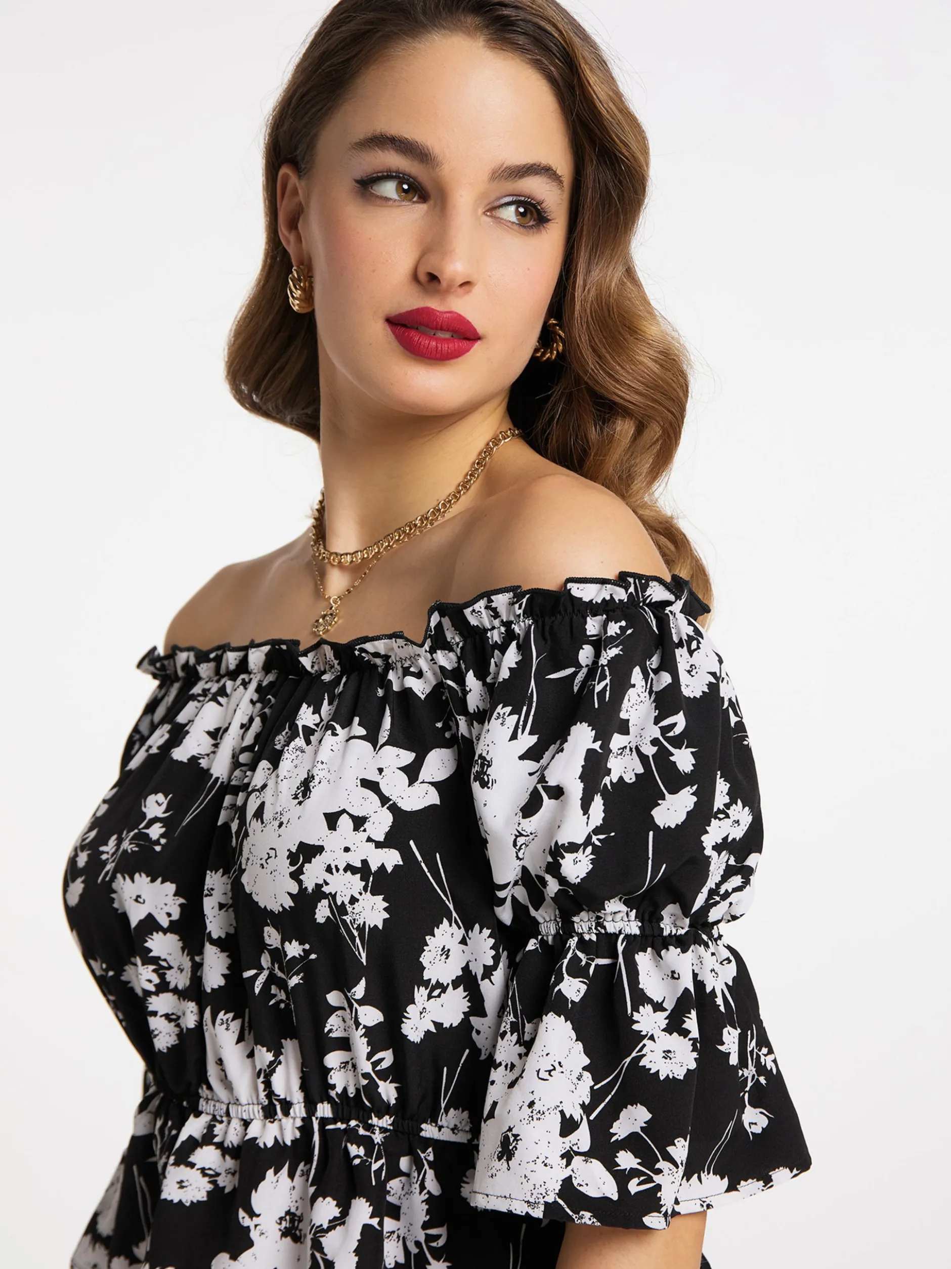 Faina Damen Carmenbluse in schwarz - Ausschnitt: Carmen