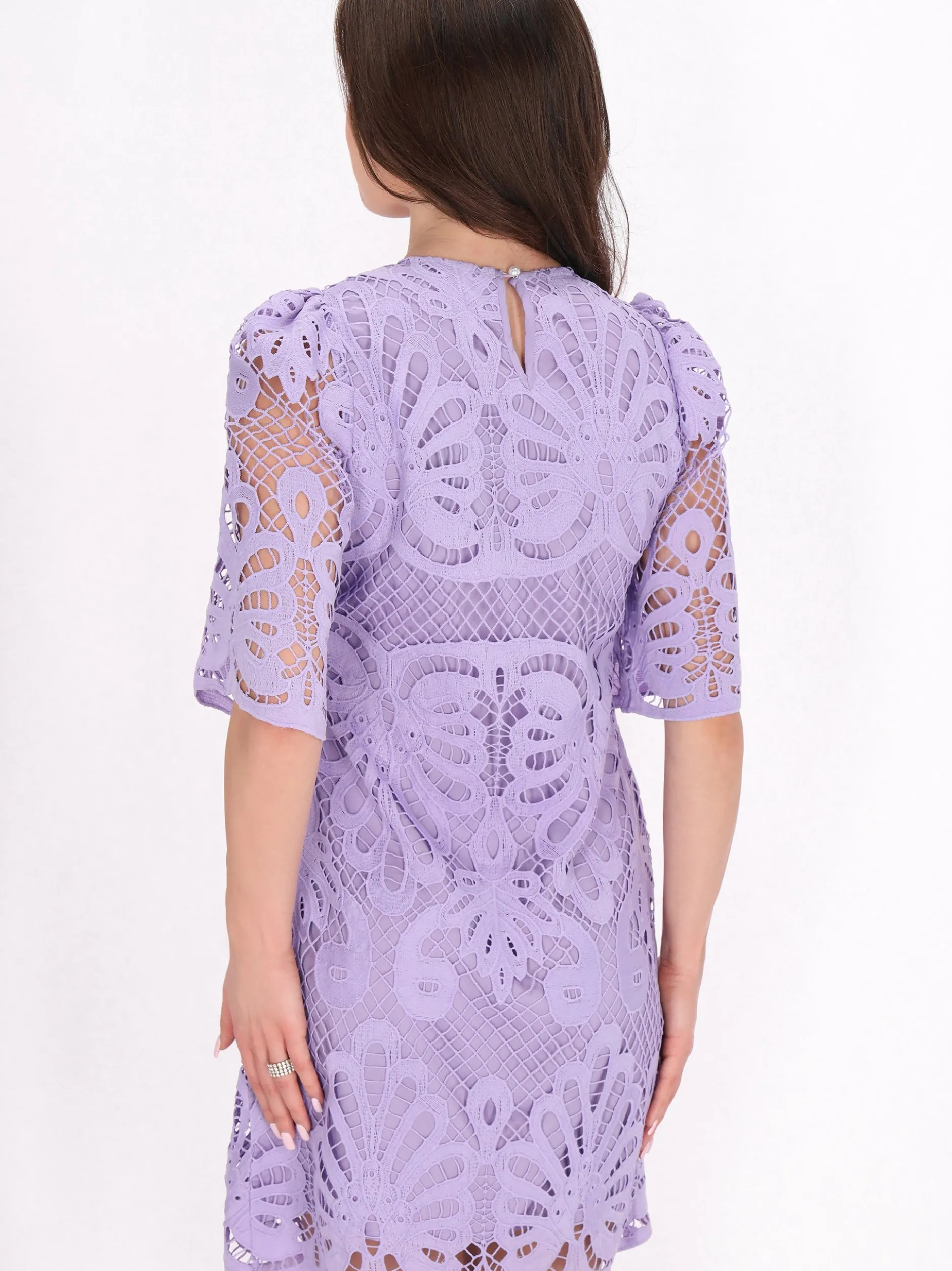Faina Damen Kleid in lila - Ausschnitt: Rundhals