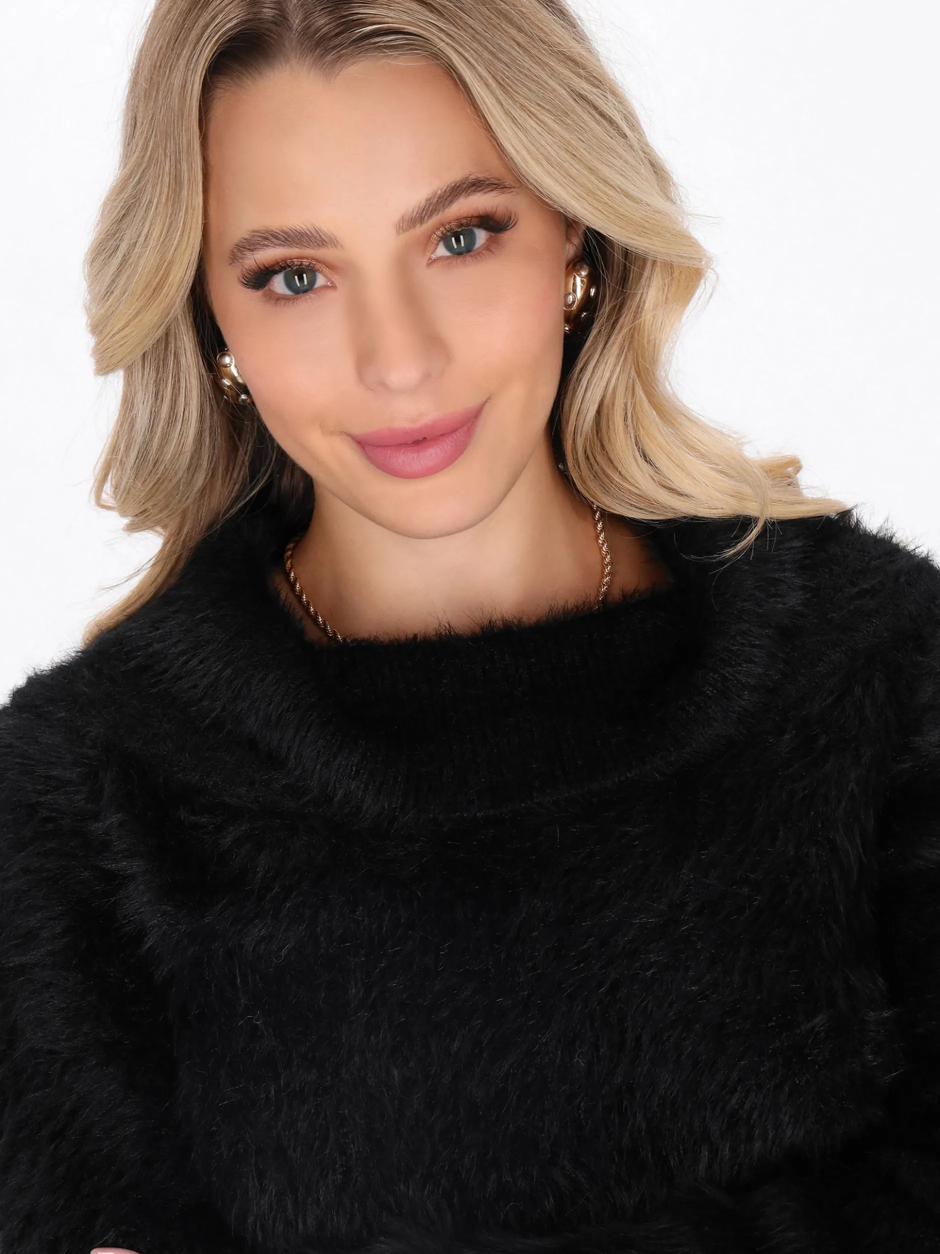 Faina Damen Pullover in schwarz