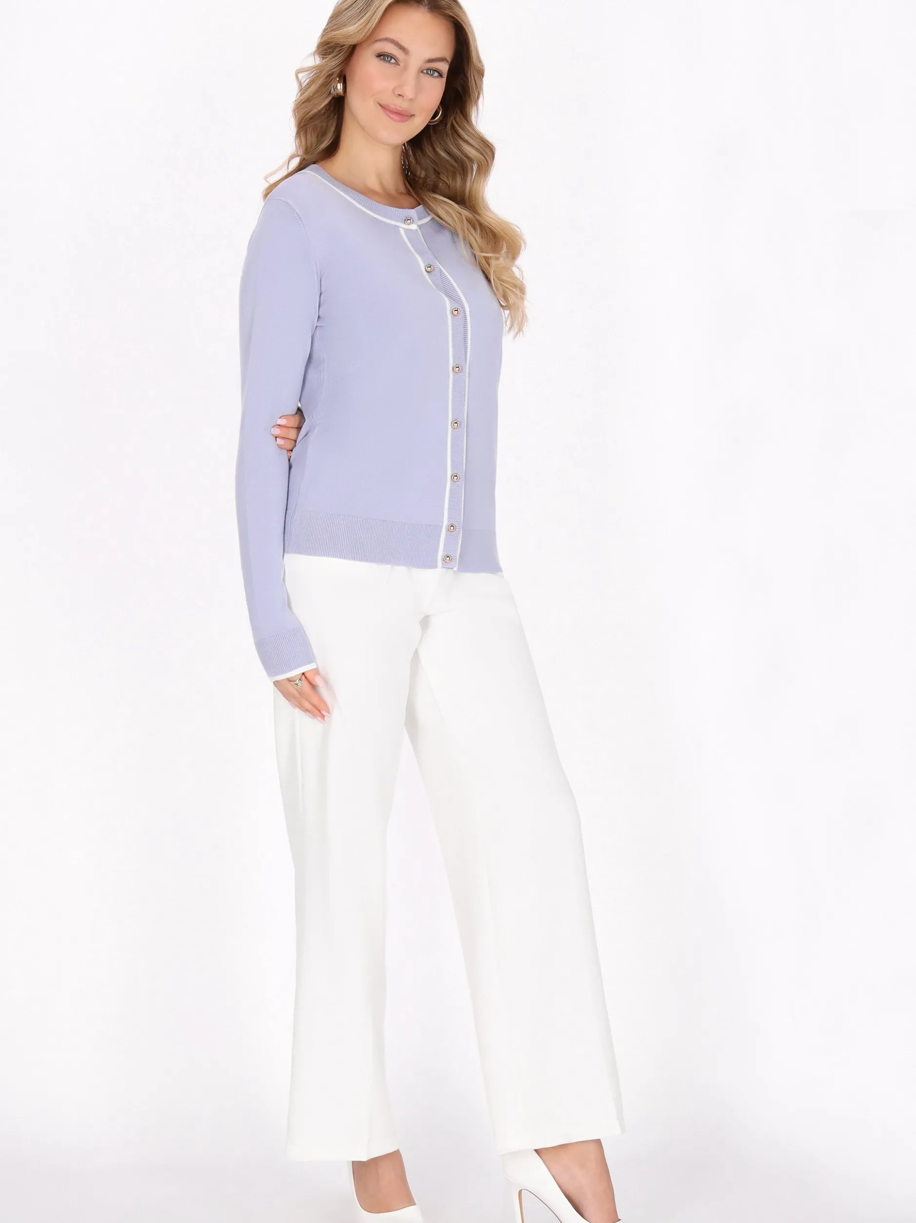 Faina Damen Strickjacke in blau - Ausschnitt: Rundhals