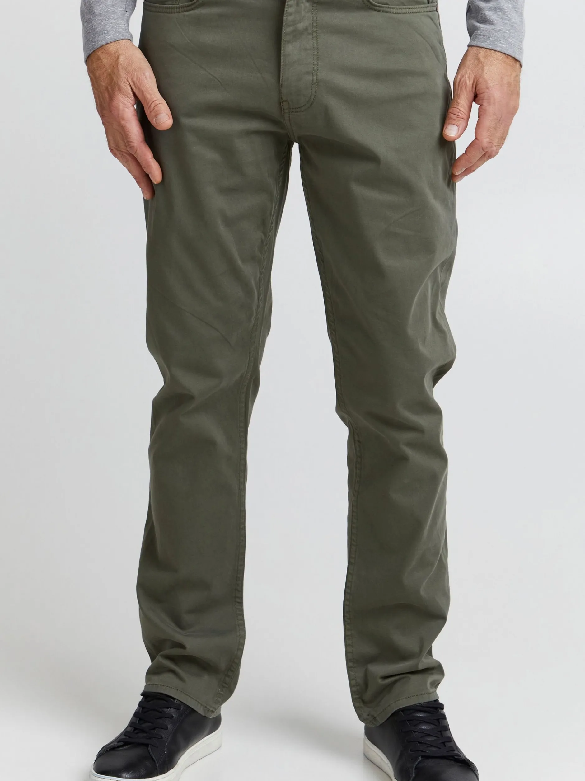 FQ1924 Herren Gerade Jeans - FQJoshua in oliv