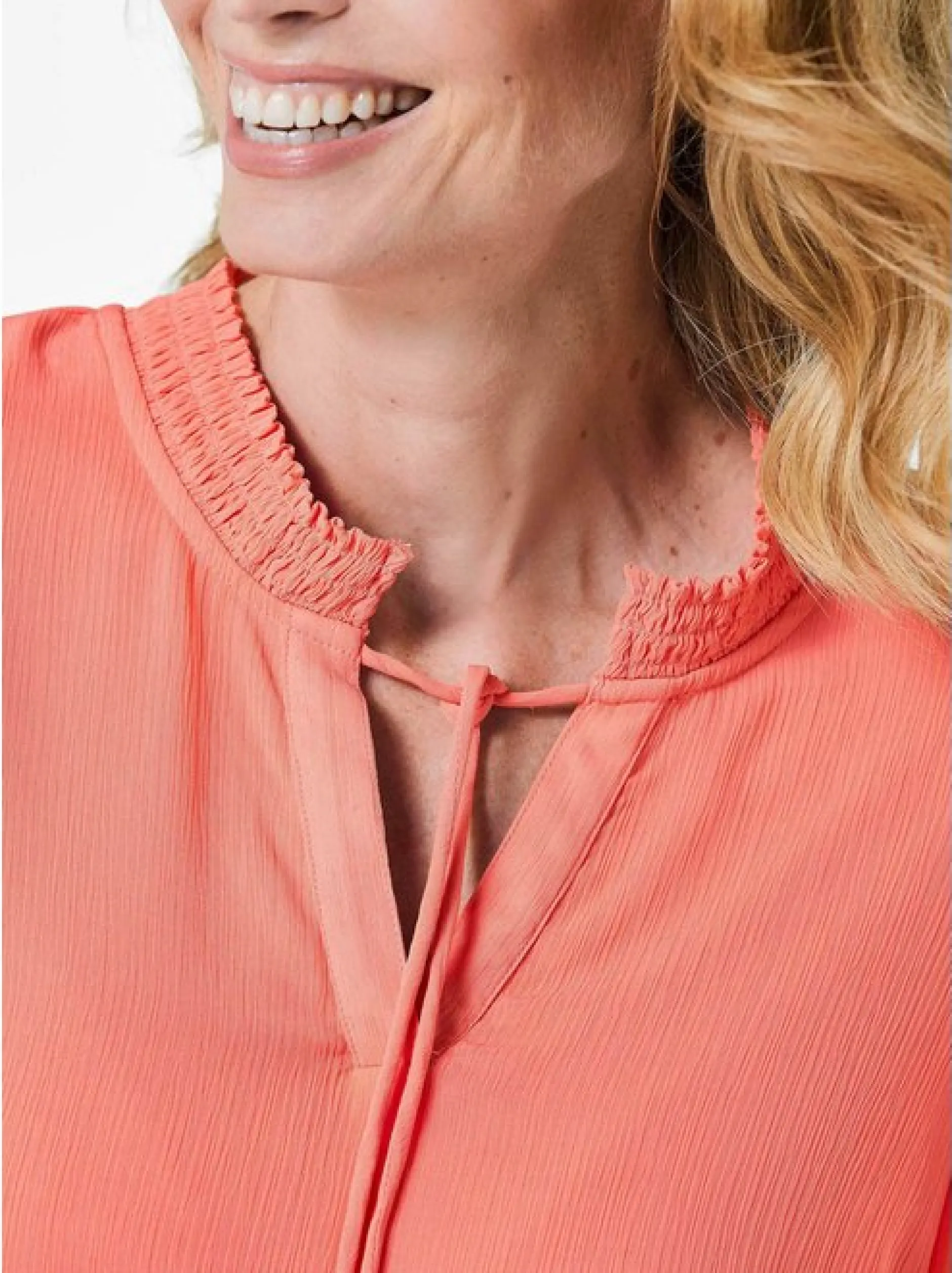 Goldner Damen Chiffon Blusen in koralle - Ärmel: langarm