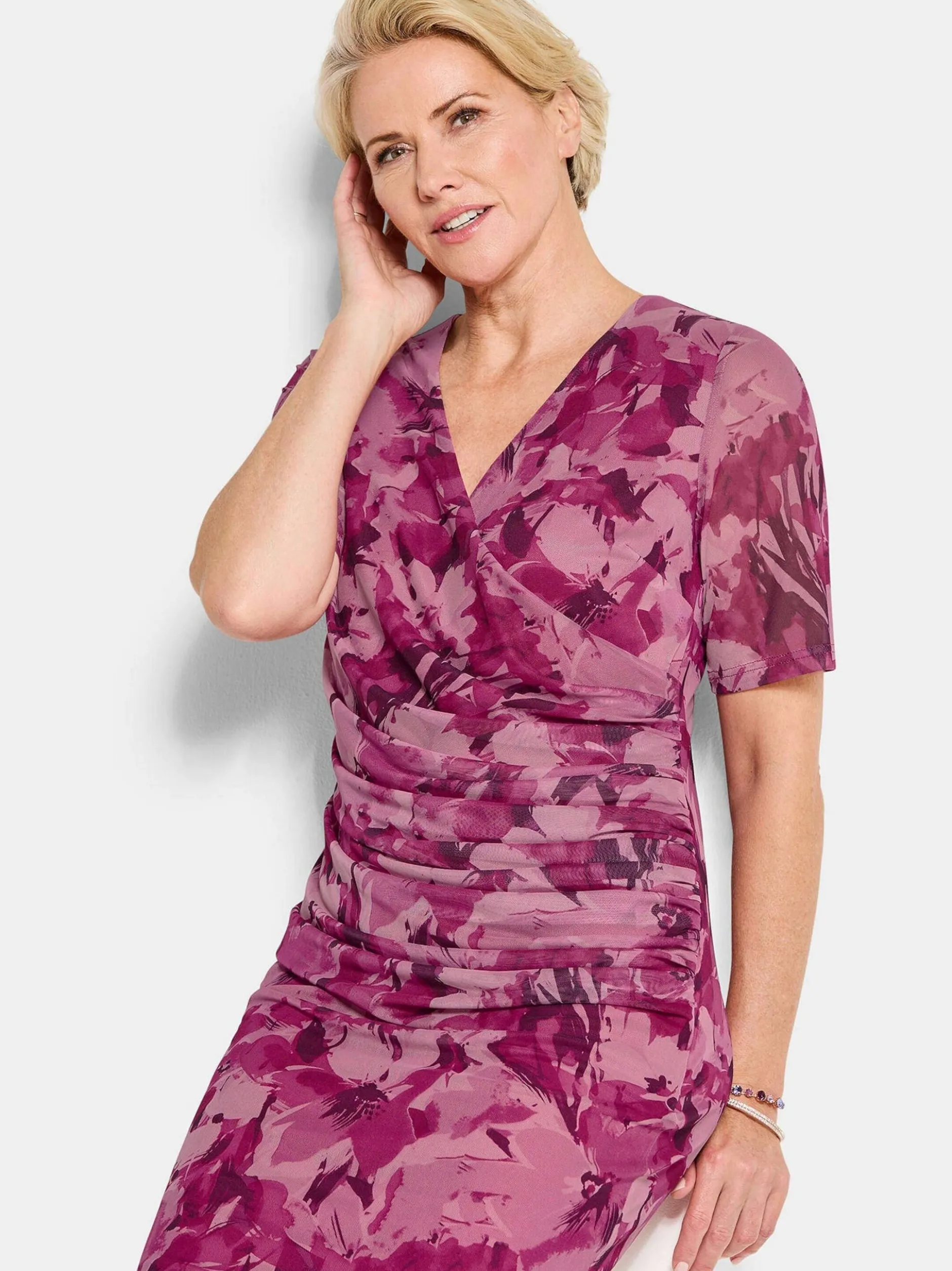 Goldner Damen Kleid in rosa - Ausschnitt: V-Ausschnitt