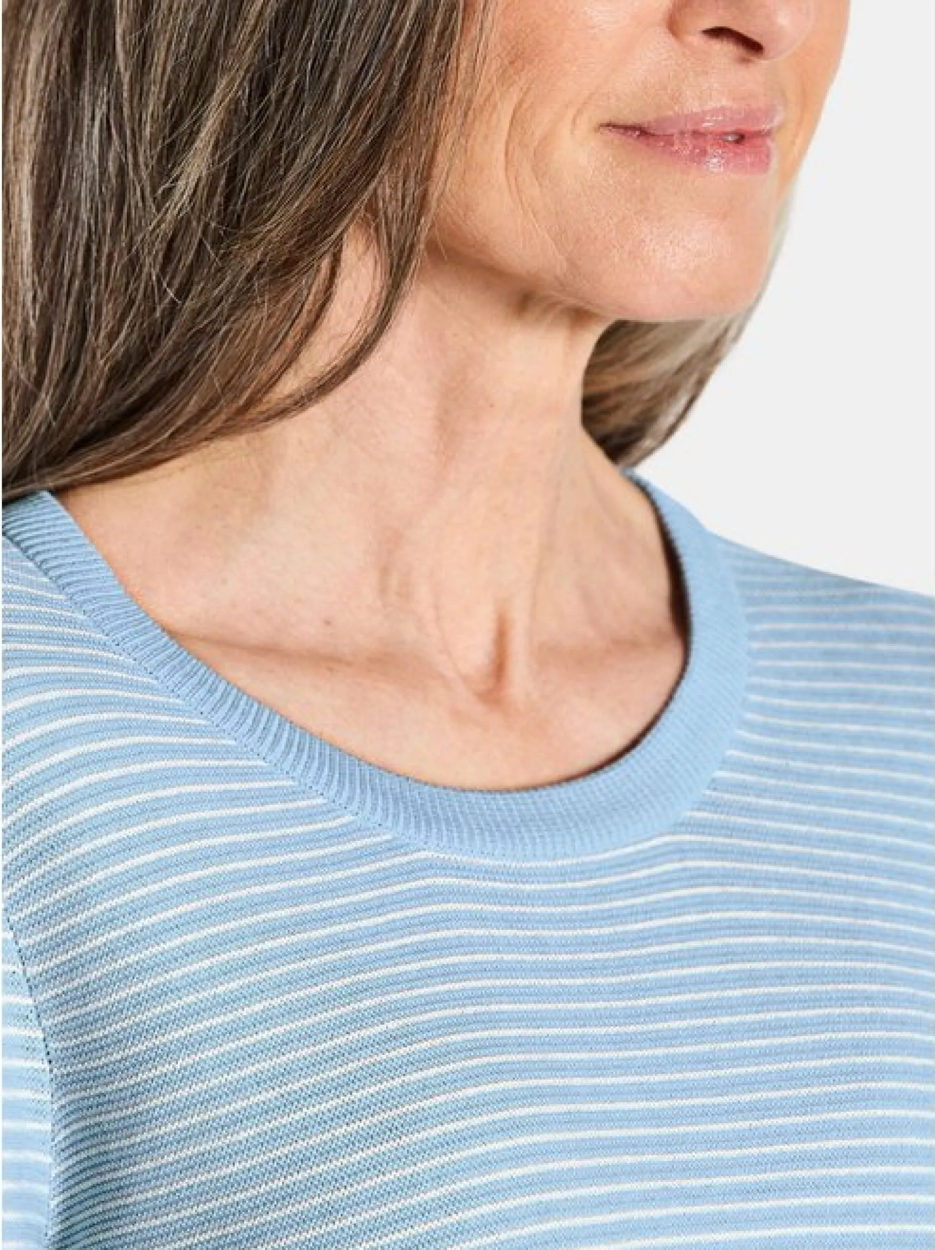 Goldner Damen Pullover - Kurzgröße in blau