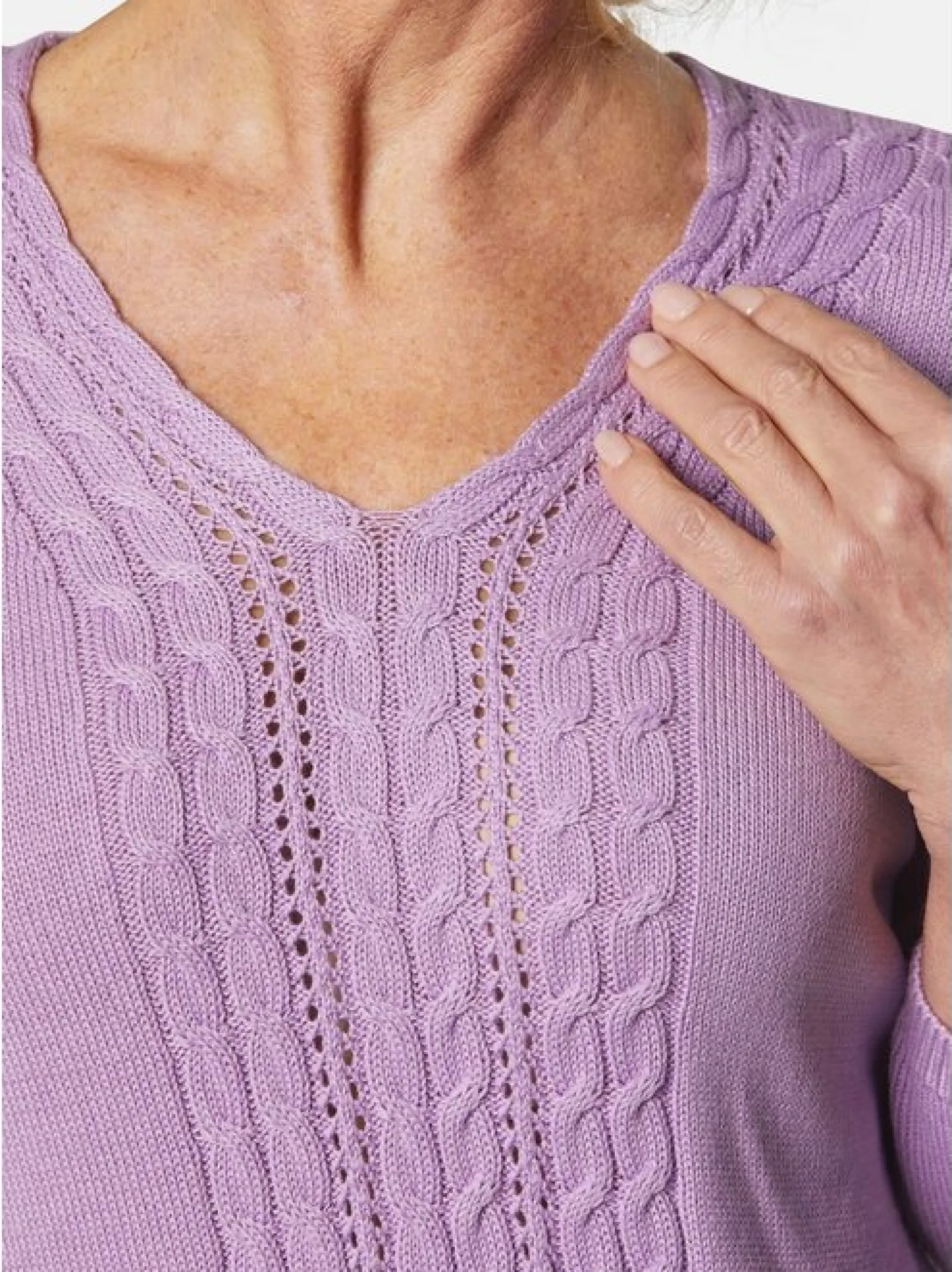 Goldner Damen Pullover - Kurzgröße in flieder