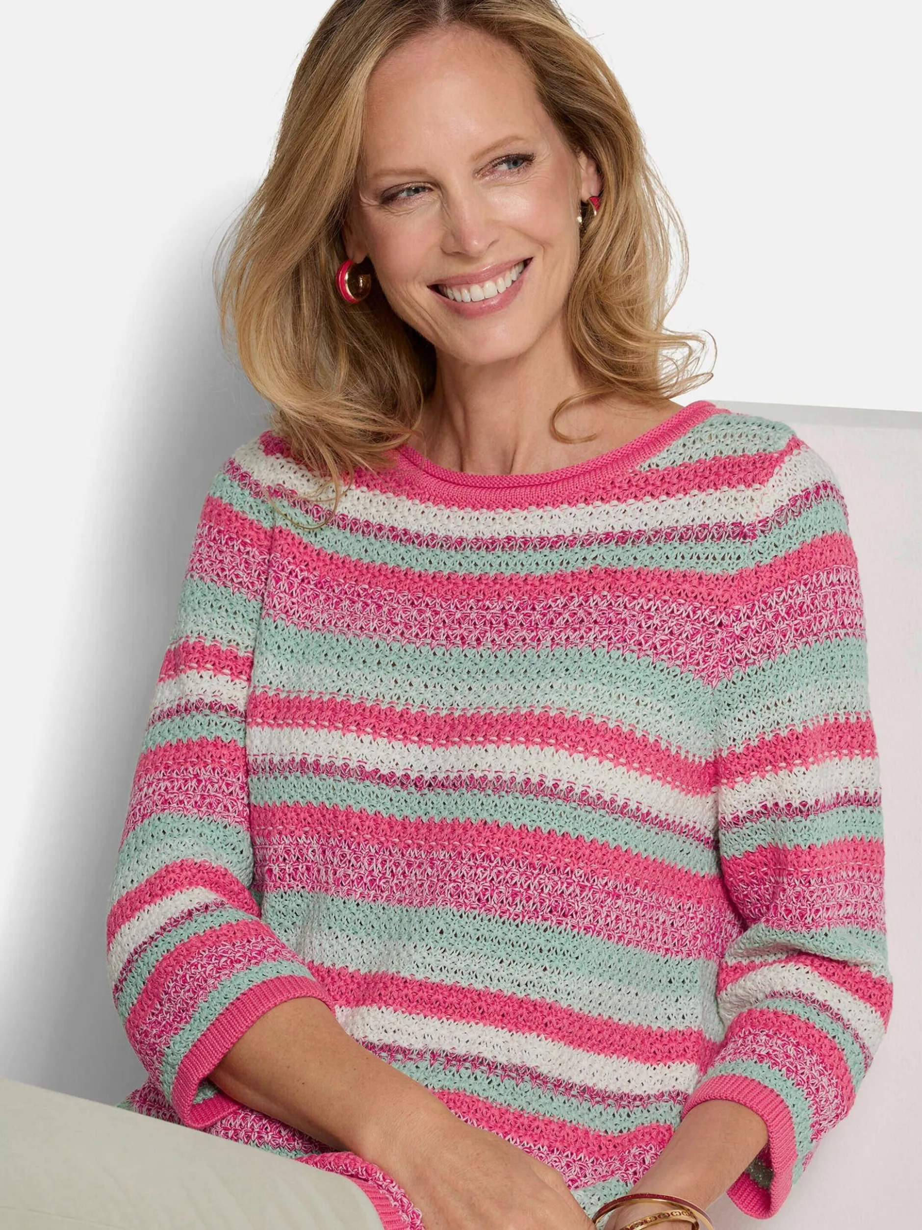 Goldner Damen Pullover - Kurzgröße in pink