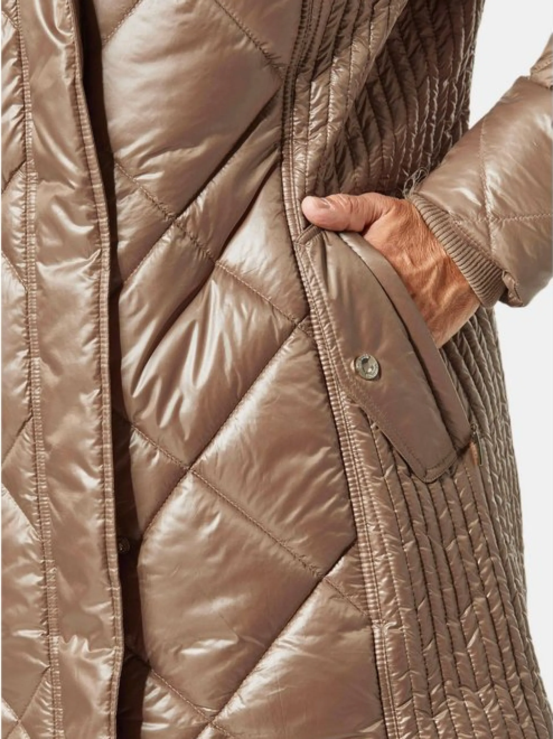 Goldner Damen Steppjacken in camel