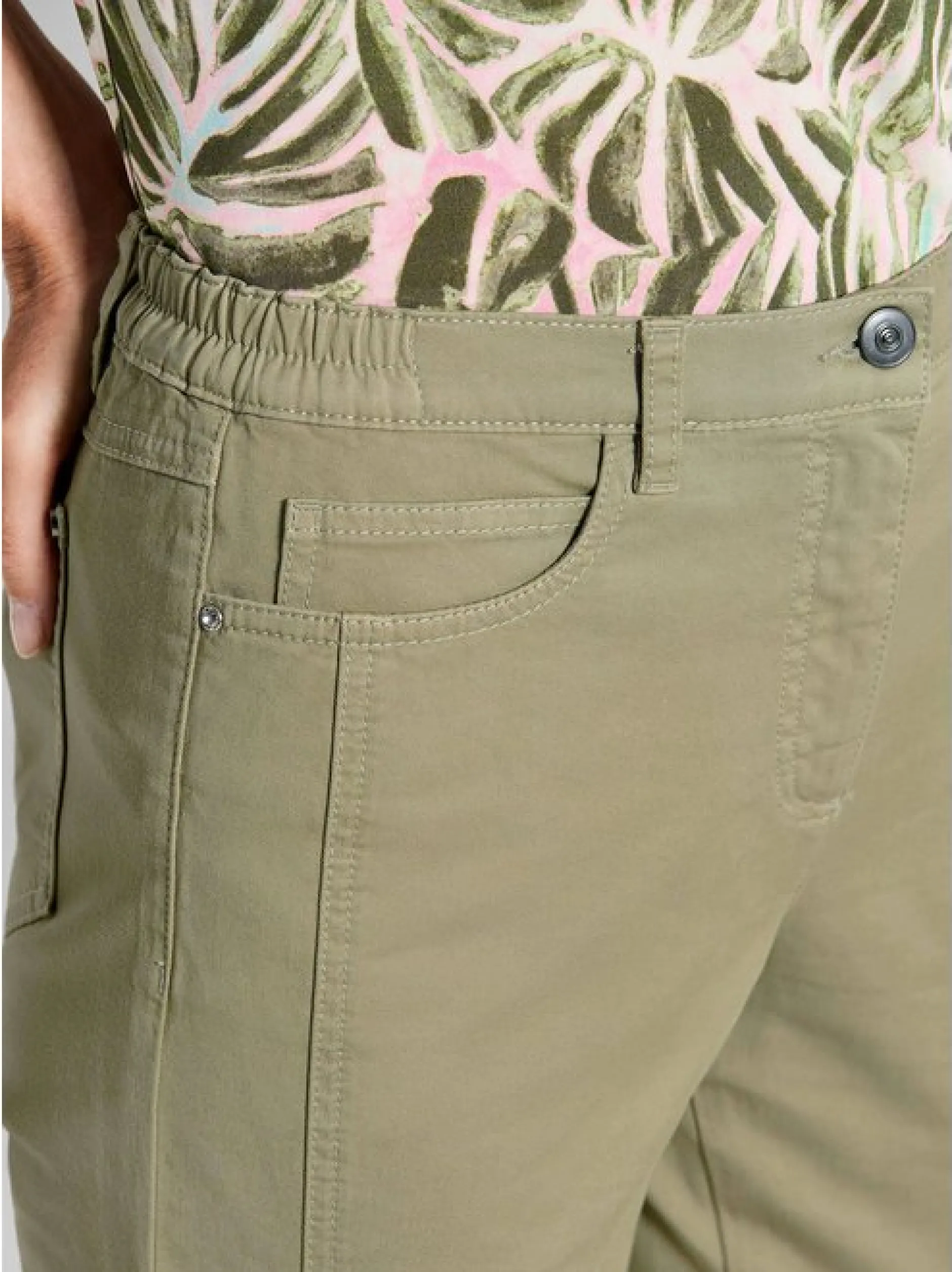 Goldner Damen Stoffhosen - Kurzgröße in khaki