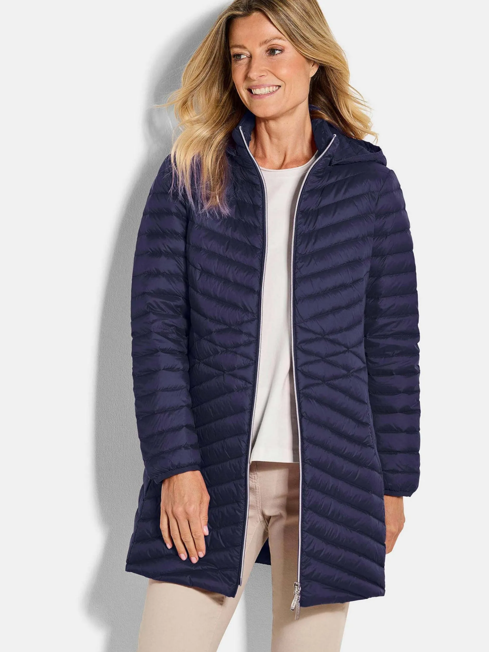 Goldner Damen Winterjacken - Kurzgröße in marine