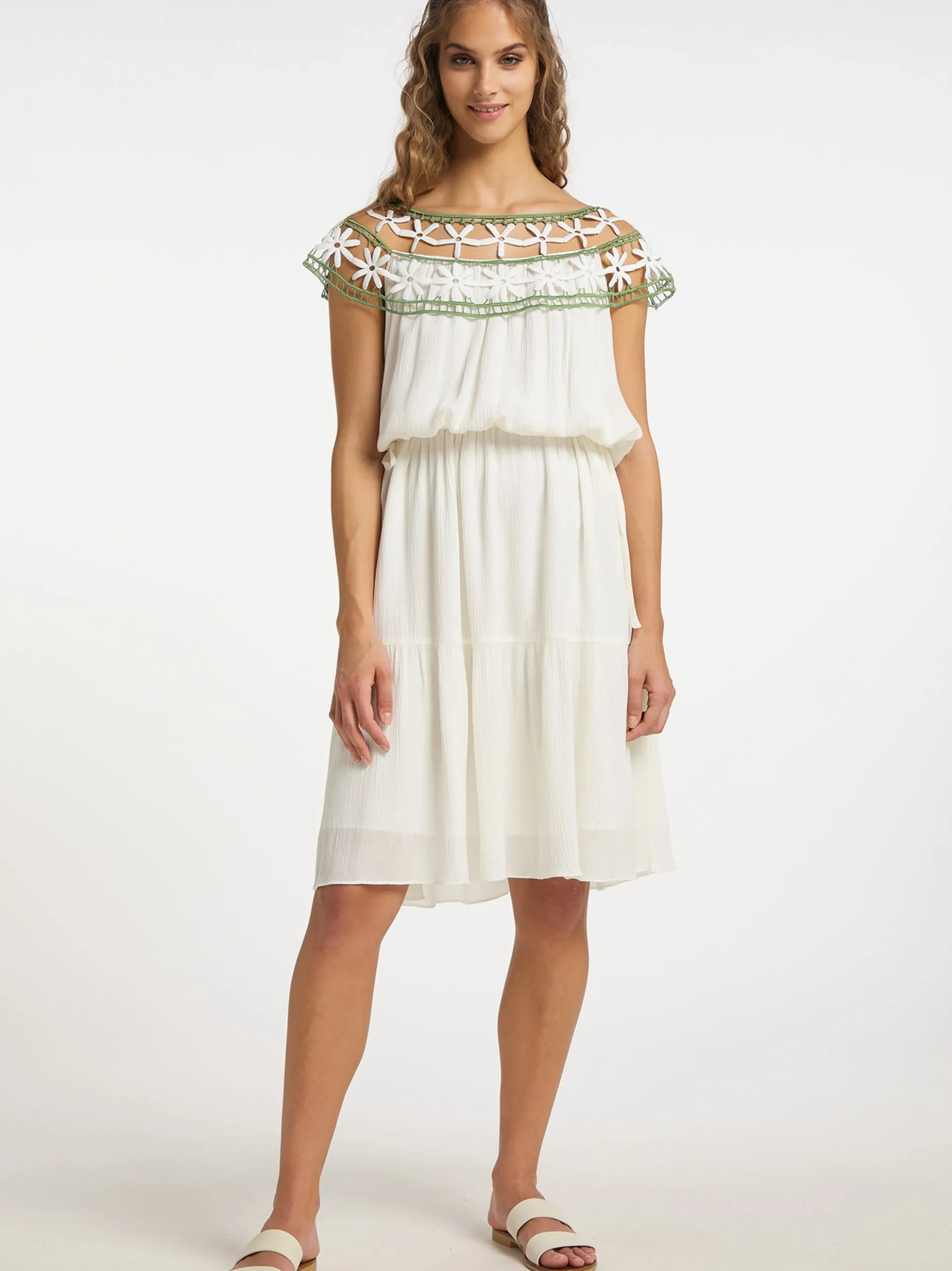 IZIA Damen Kleid mit Blumenspitze in weiß