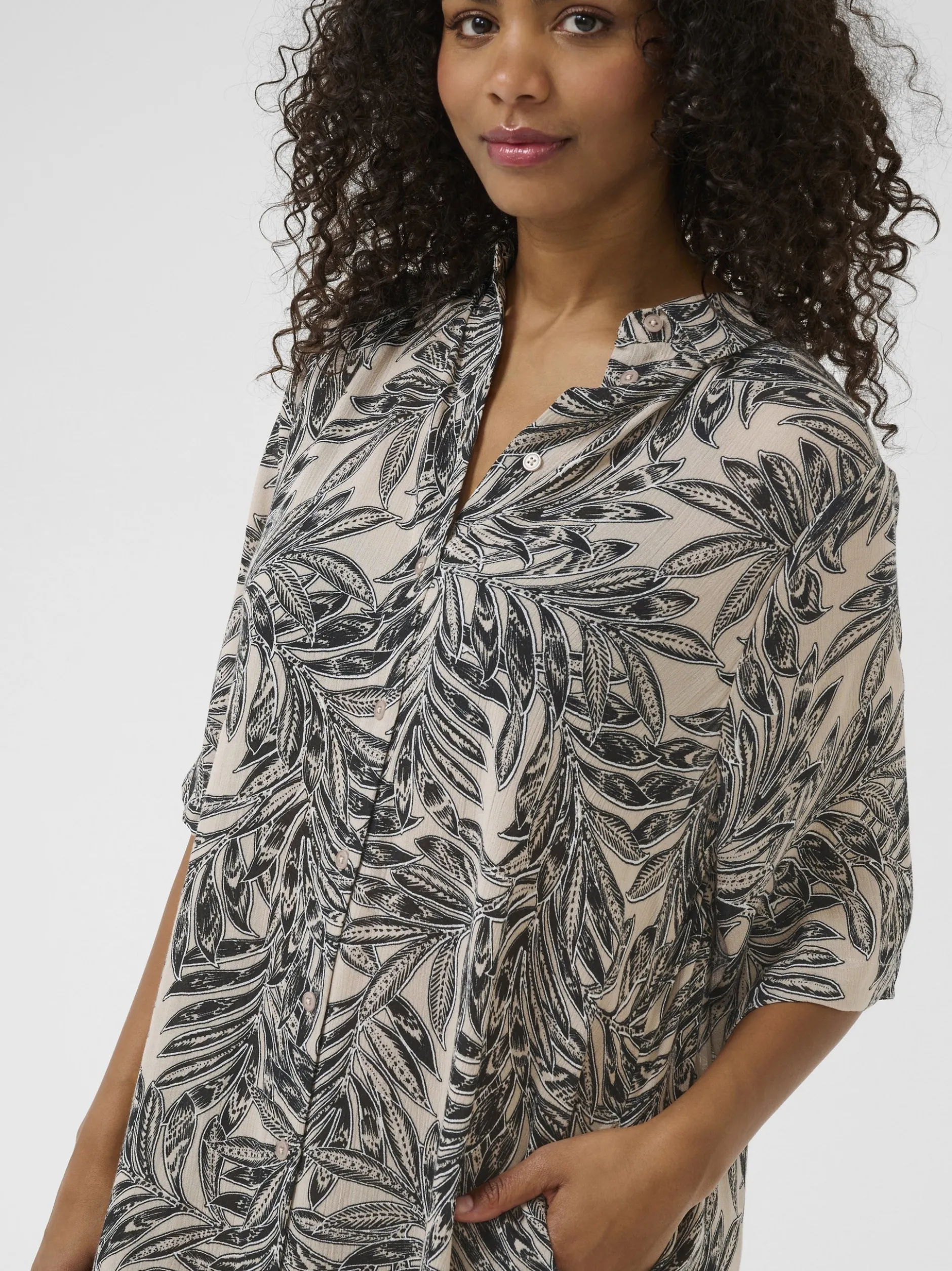 Kaffe Damen Kleid KAthora in ecru schwarz
