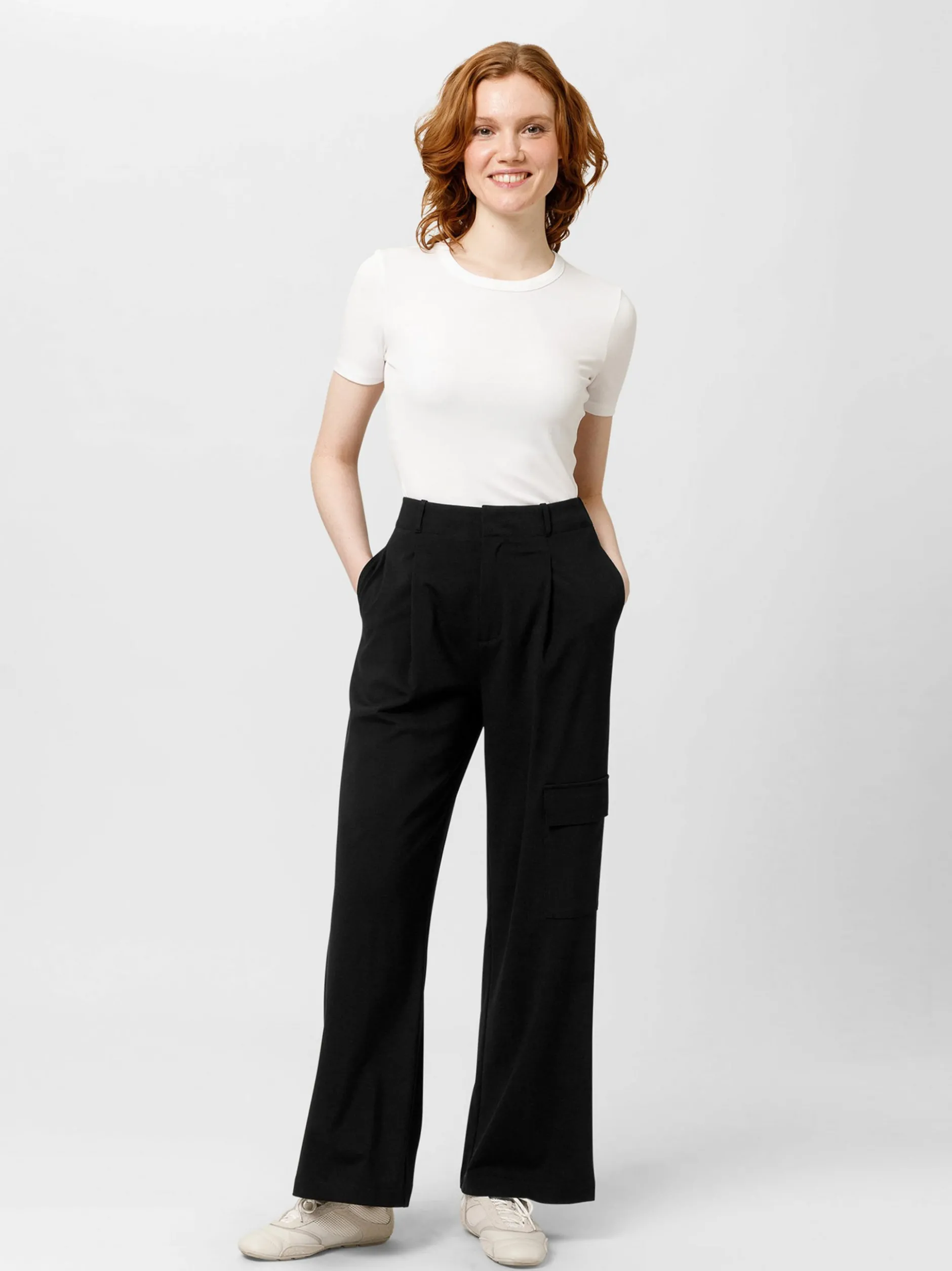Les Lunes Damen lange Cargohose in schwarz
