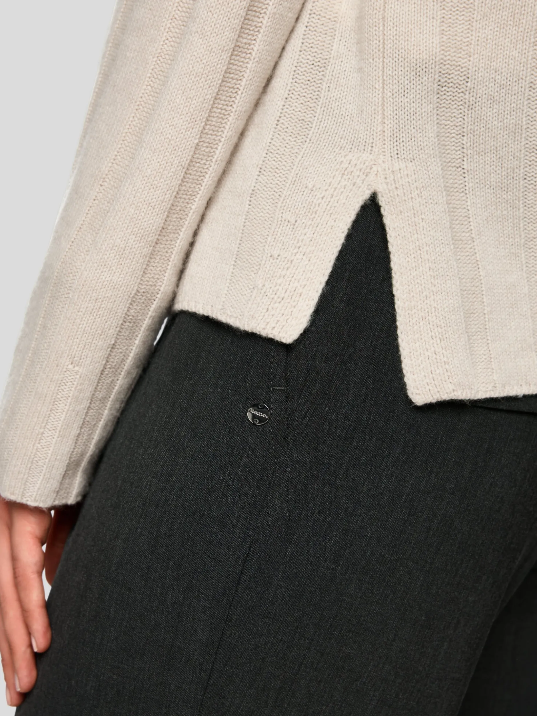 Marc Cain Damen Cardigan in beige