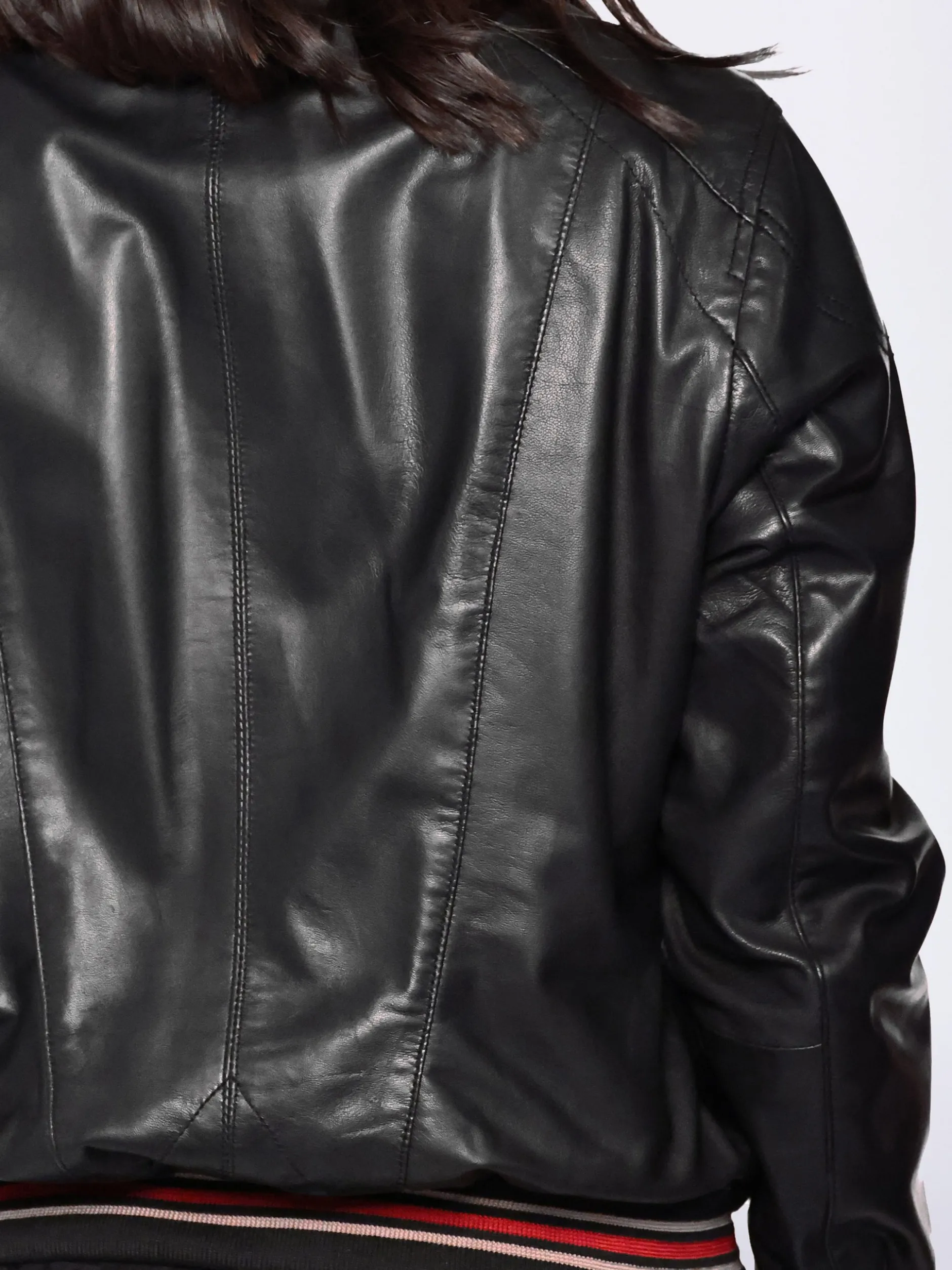 Mustang Damen Lederjacke in schwarz
