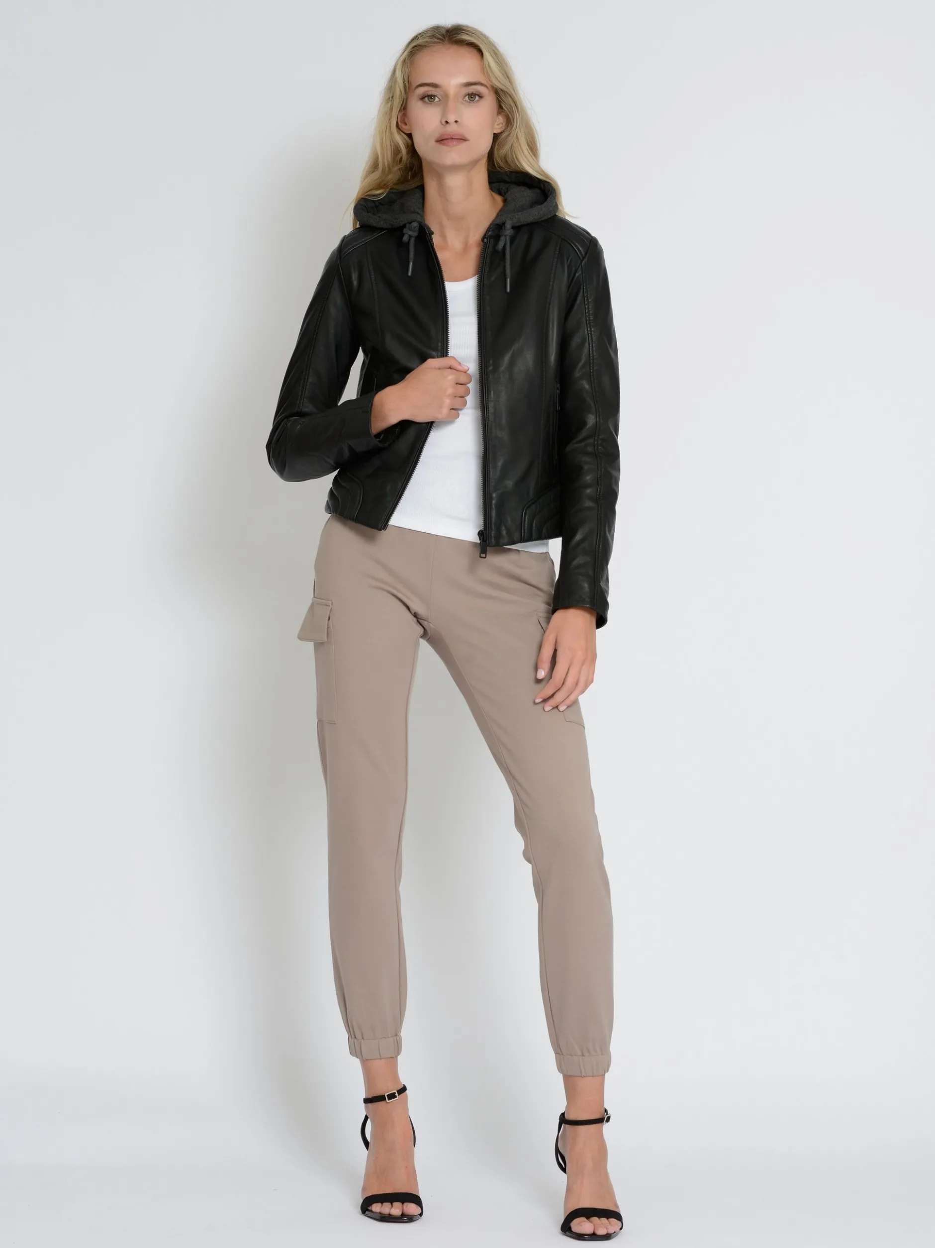 Mustang Damen Lederjacke in schwarz