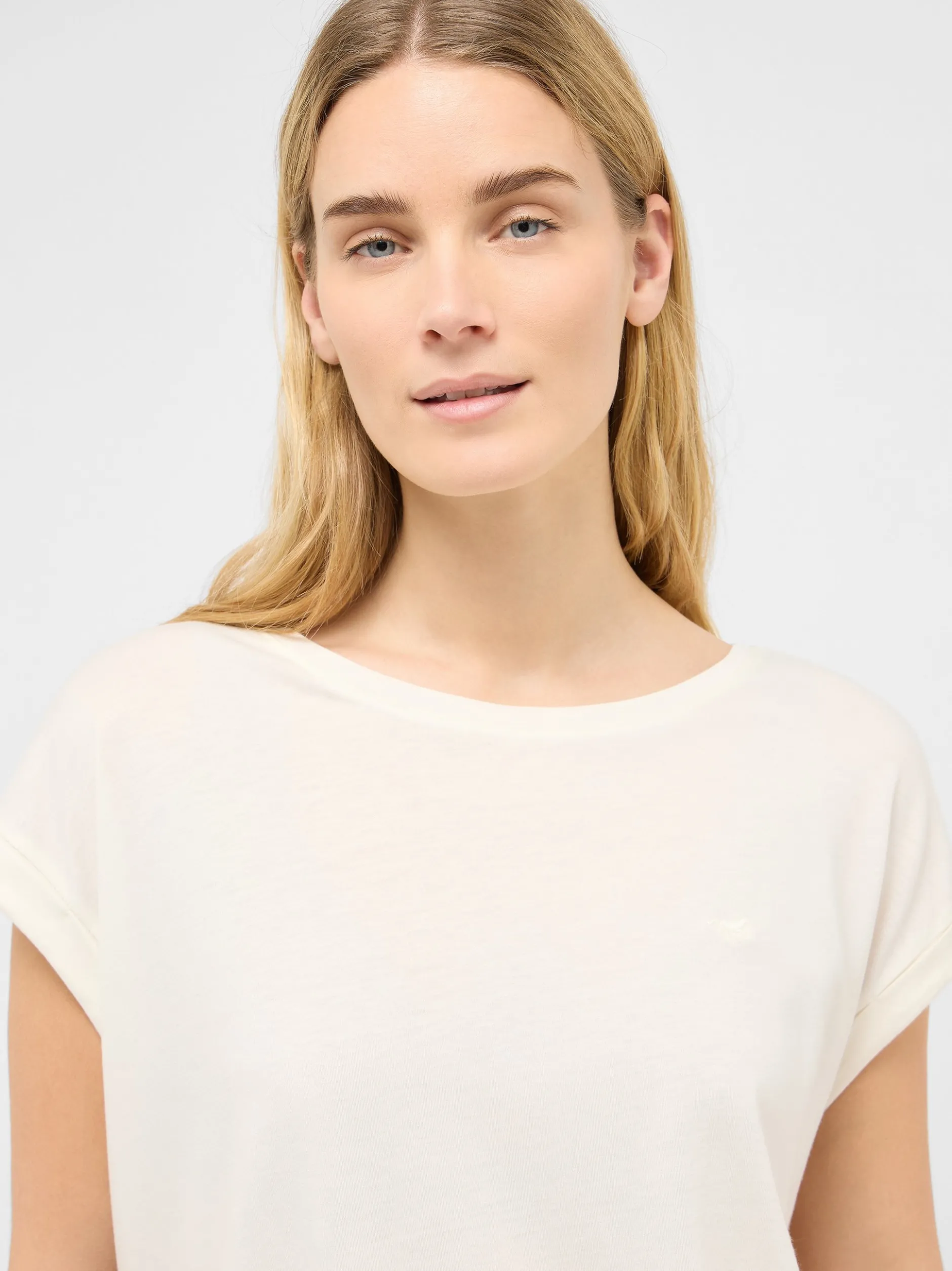 Mustang Damen T-Shirt in weiß - Ausschnitt: Rundhals