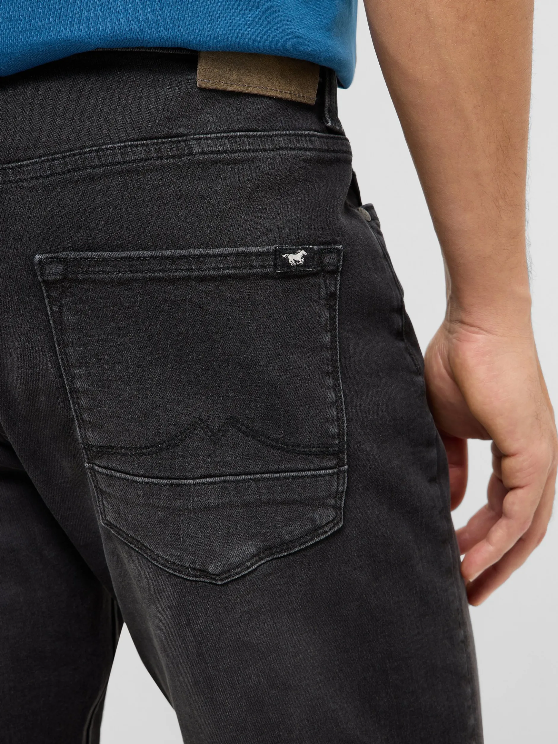 Mustang Herren Jeans in schwarz