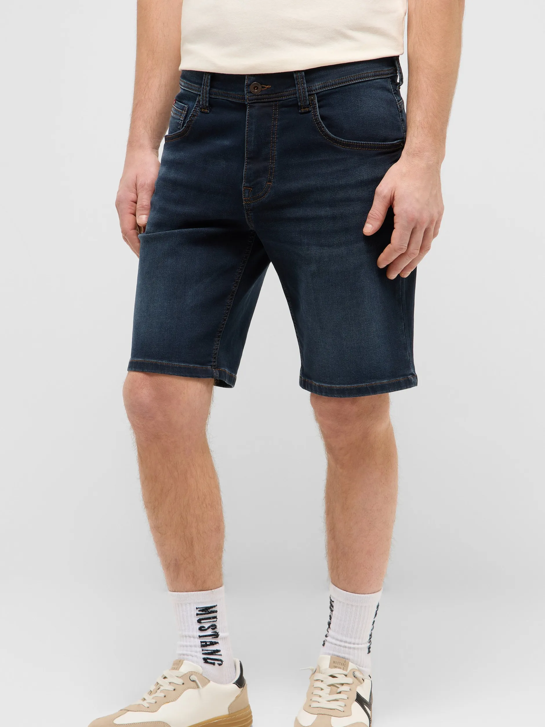 Mustang Herren Jeansshorts in dark stone