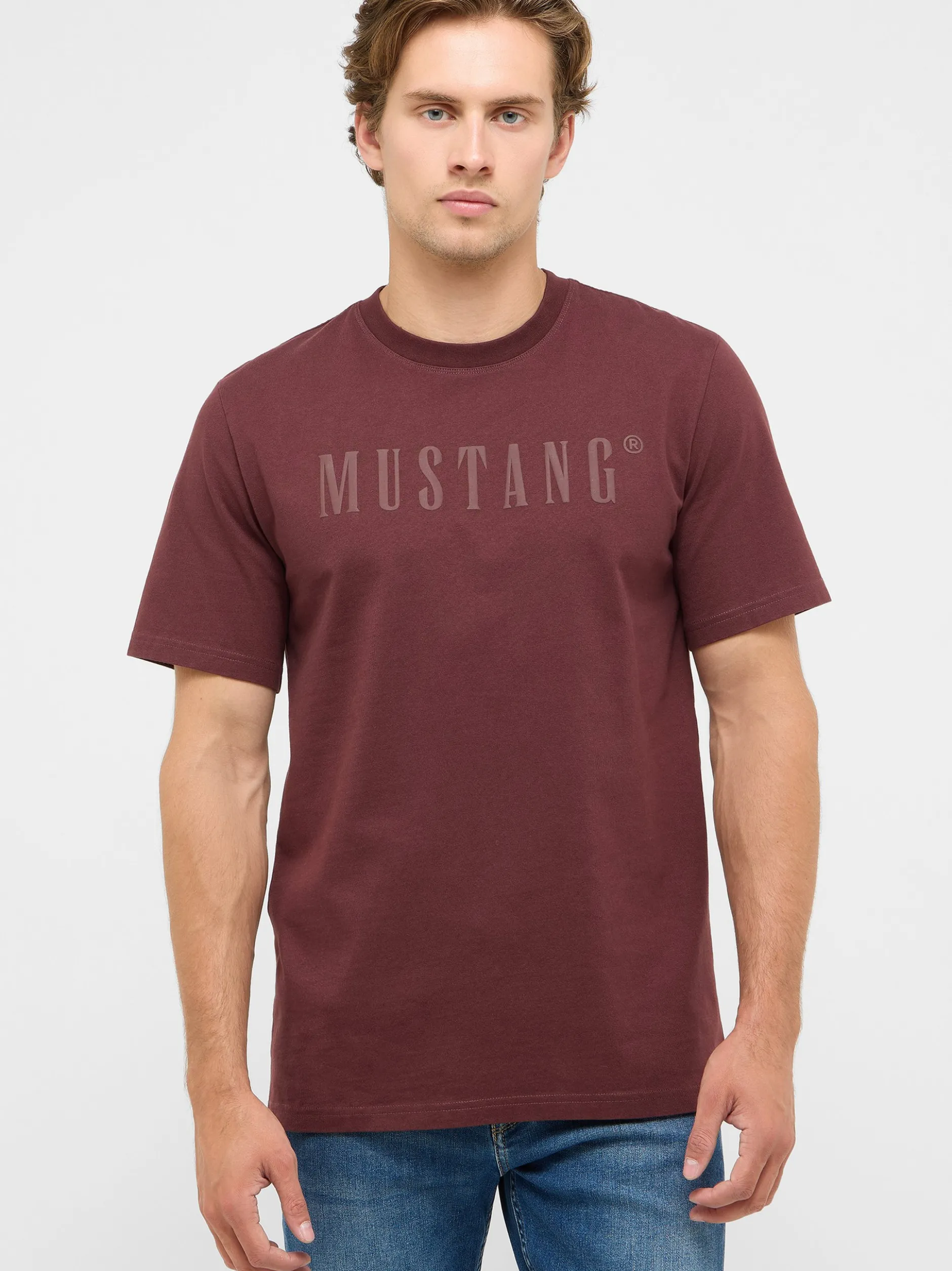 Mustang Herren T-Shirt in braun - Ausschnitt: Rundhals