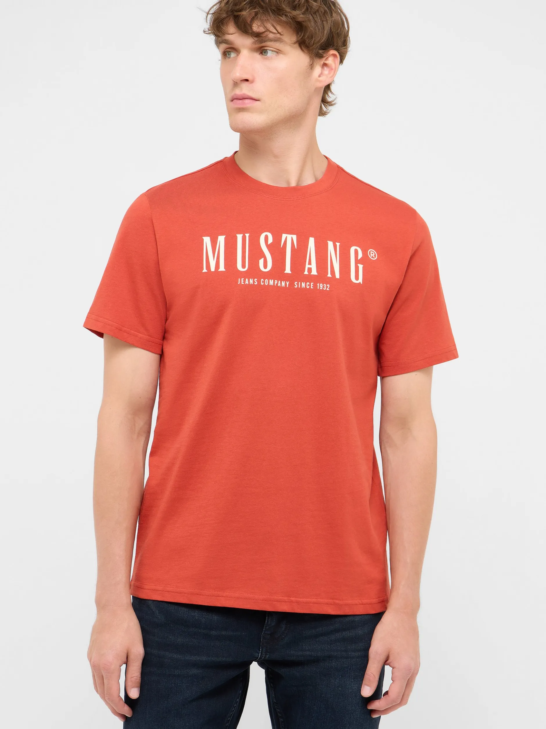 Mustang Herren T-Shirt in rot - Ausschnitt: Rundhals