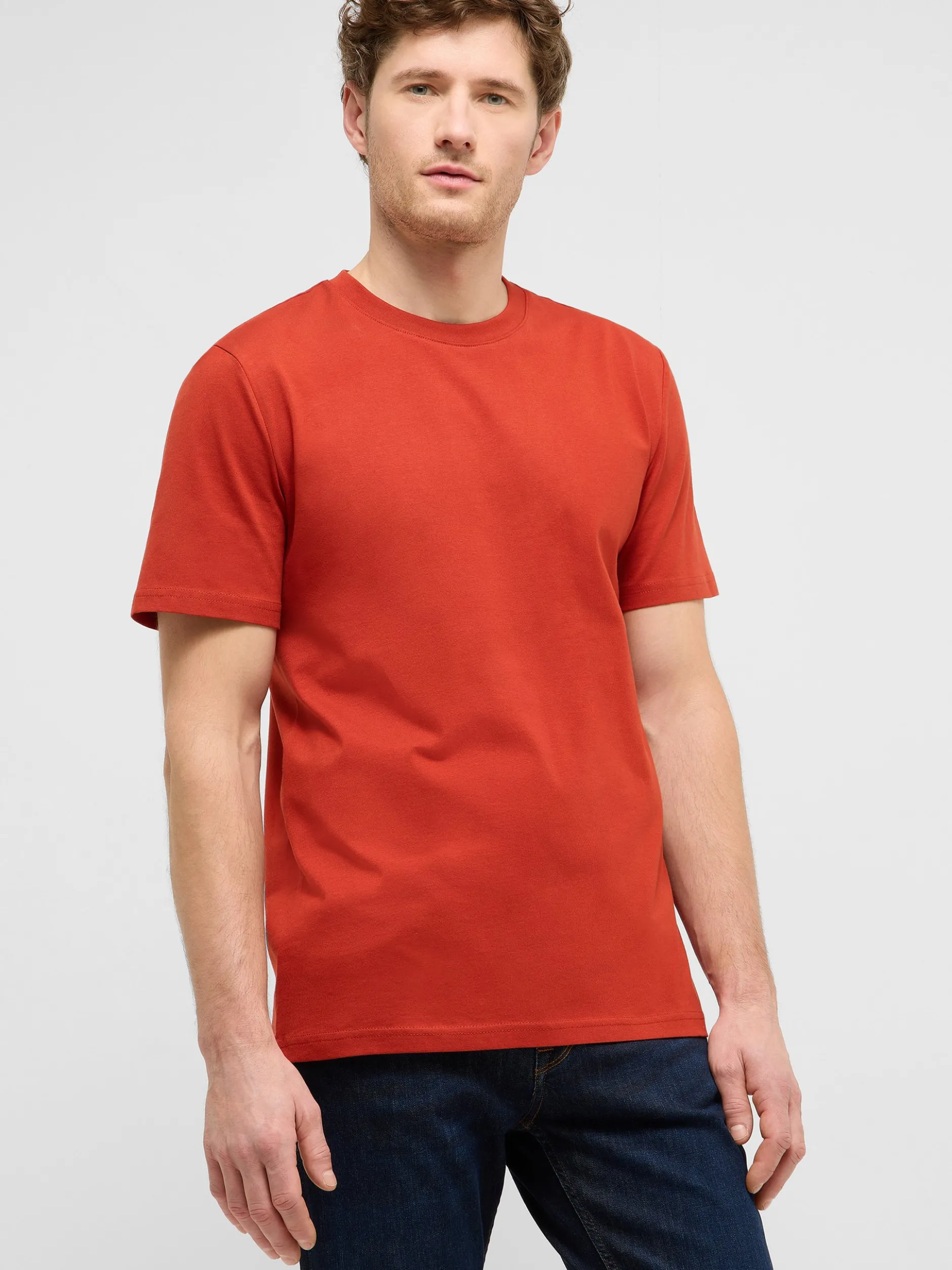 Mustang Herren T-Shirt in rot - Ausschnitt: Rundhals