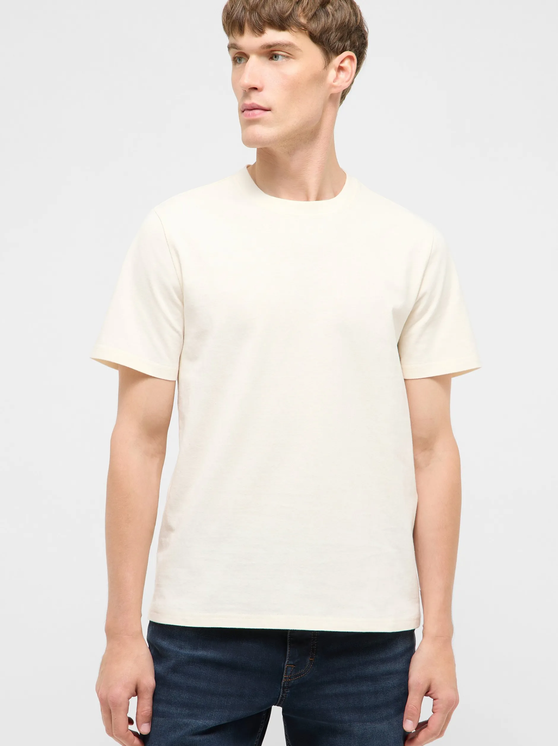 Mustang Herren T-Shirt in weiß - Ausschnitt: Rundhals