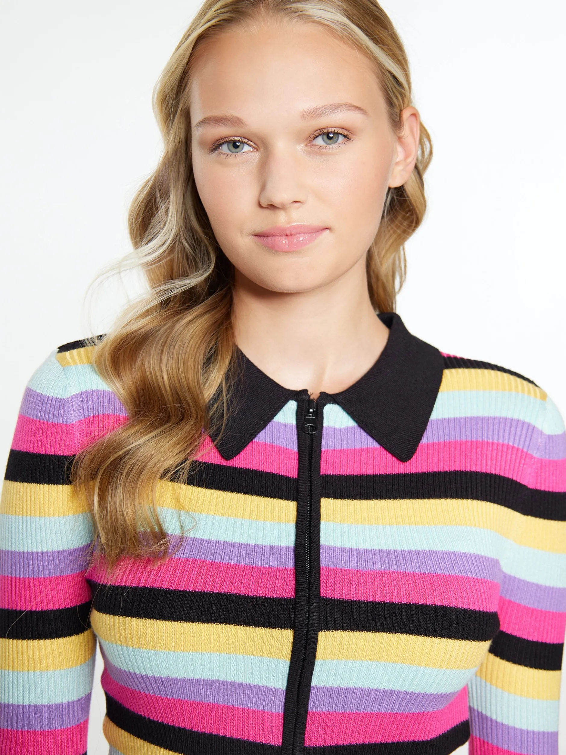 MyMo Damen Cropped Strickjacke in mehrfarbig