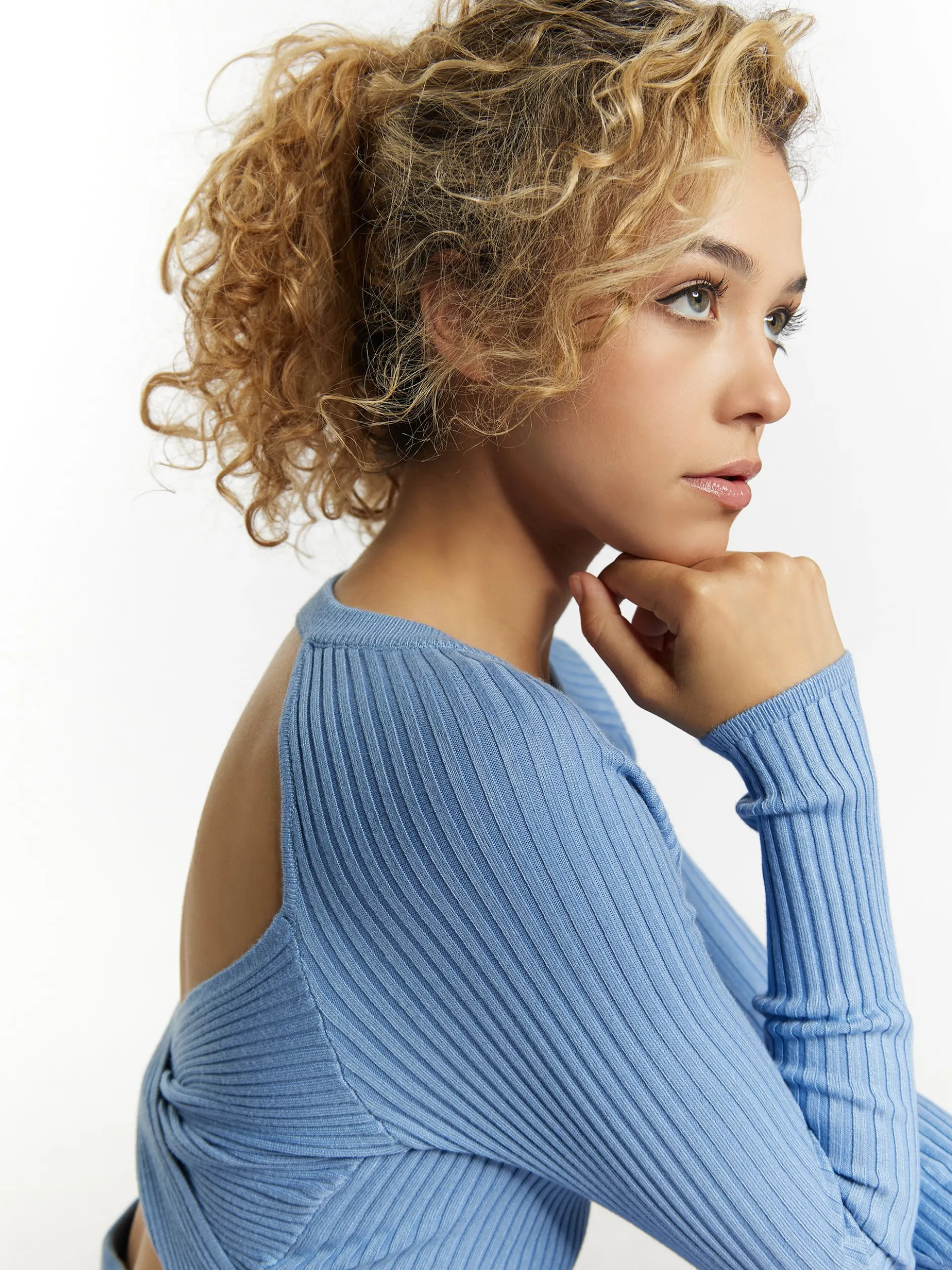MyMo Damen Rückenfreier Pullover in blau