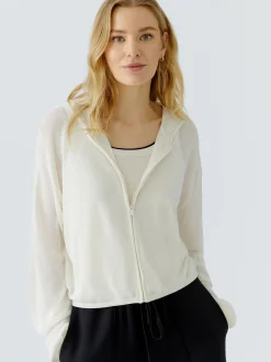 Oui Damen Strickjacke in weiß - Ausschnitt: Kapuze