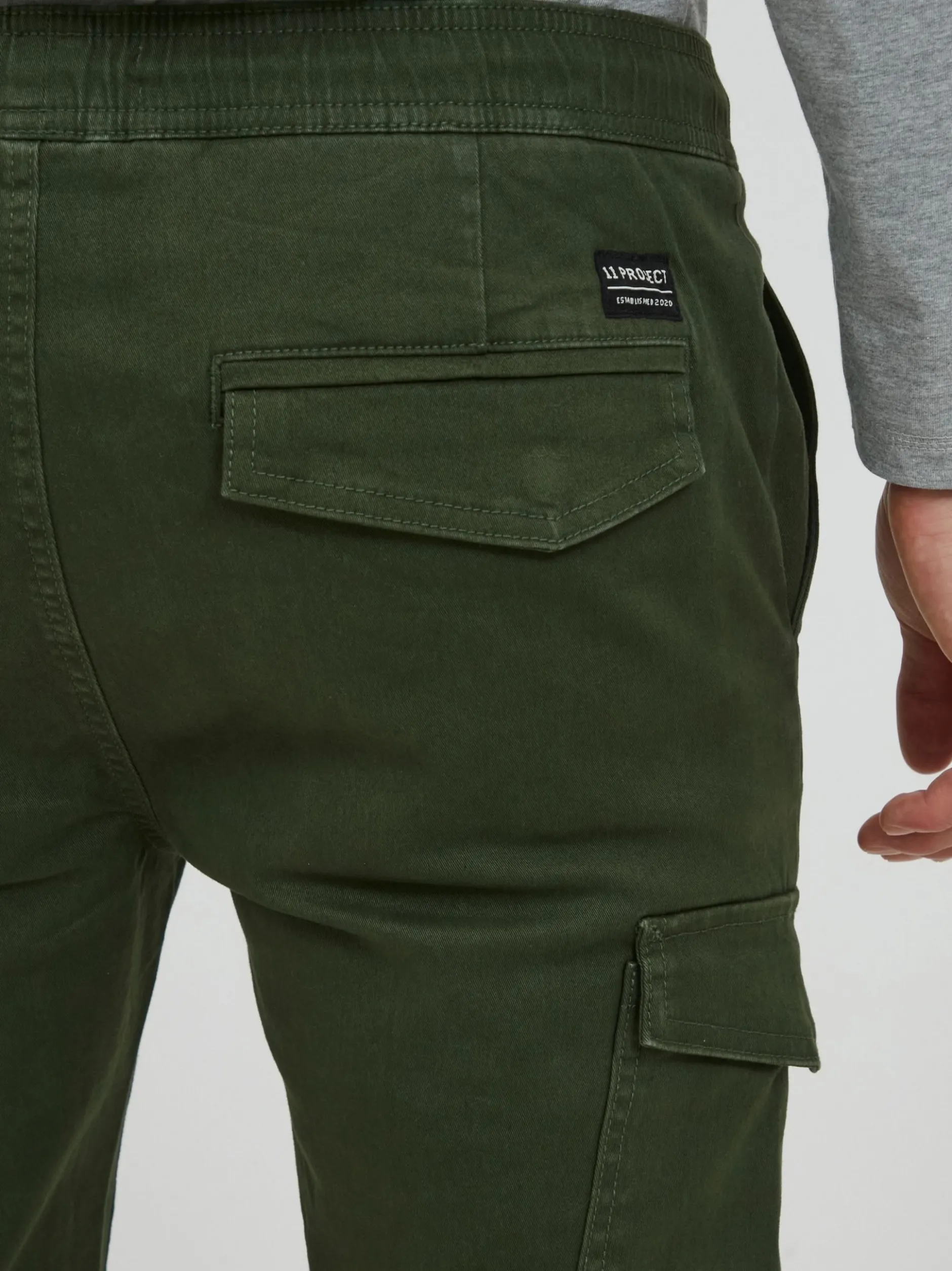 11 Project Herren Cargohose - PRGarik in grün
