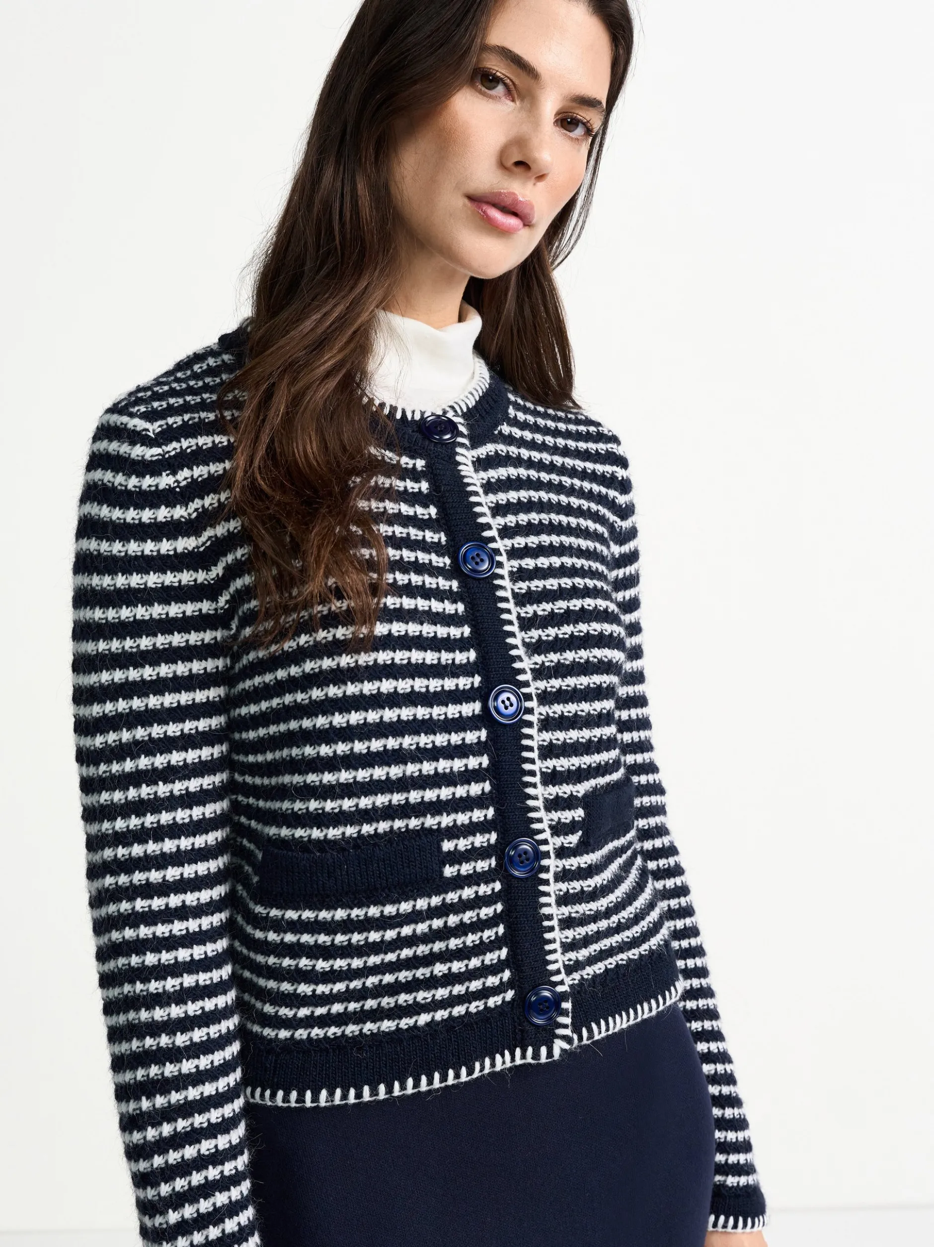 Rich & Royal Damen Strickjacke mit Woll- und Alpaka-Anteil in marine weiß