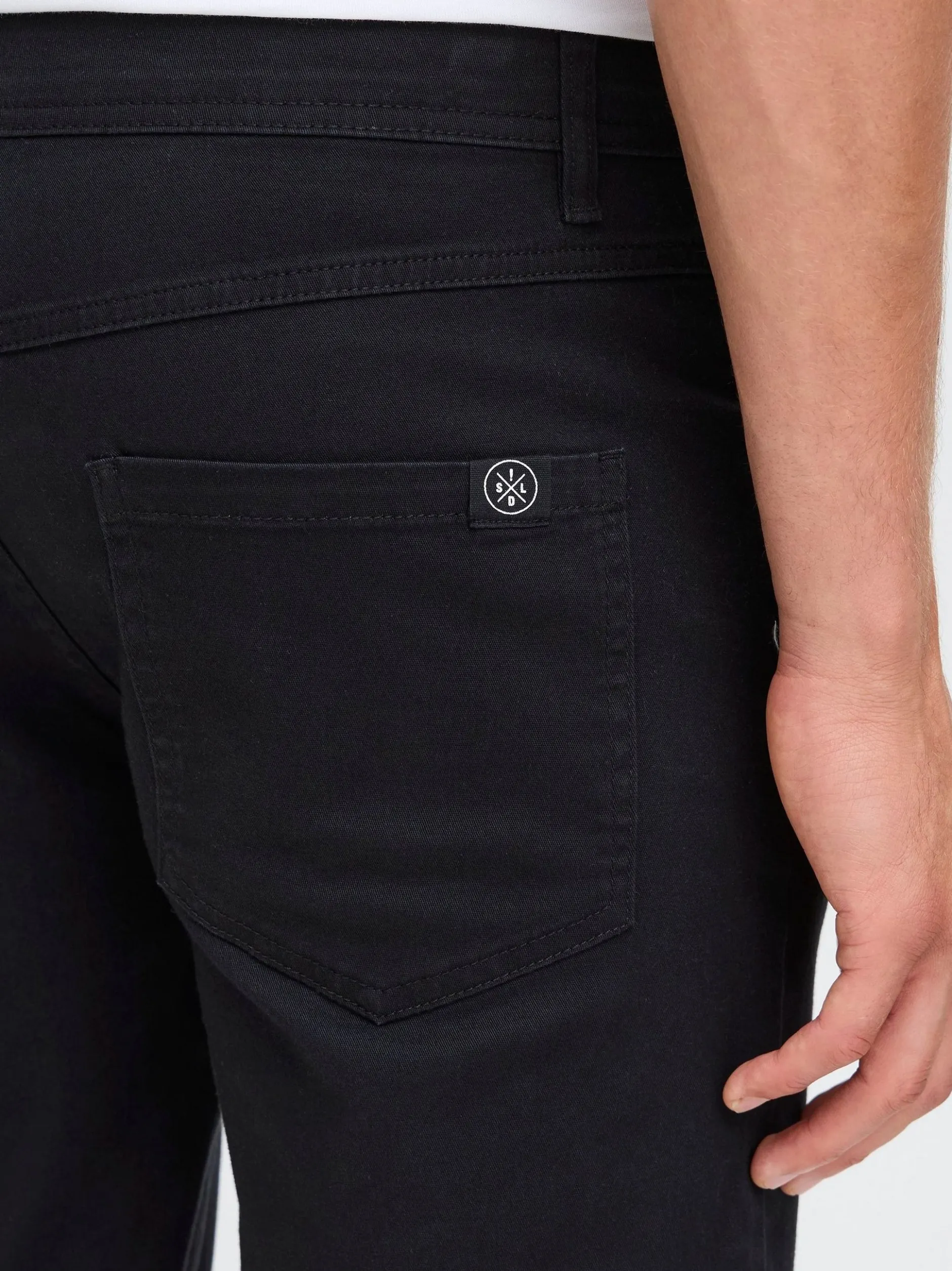 Solid Herren Chinohose - SDChai in schwarz