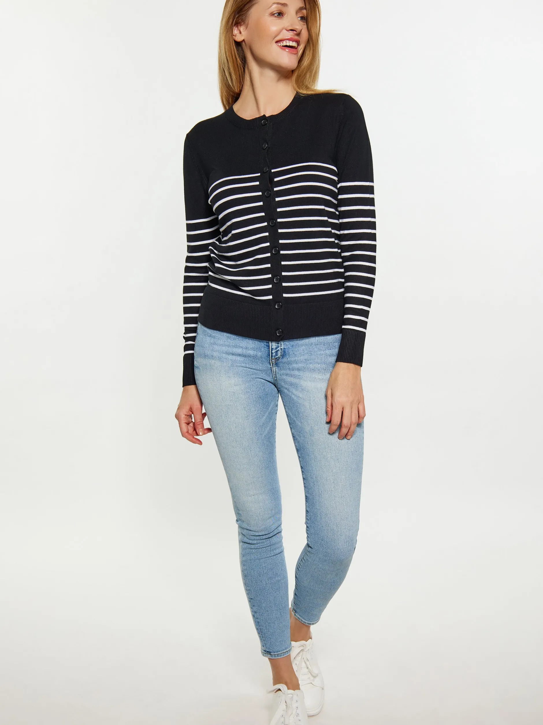 Usha Damen Strickjacke in schwarz - Ausschnitt: Rundhals