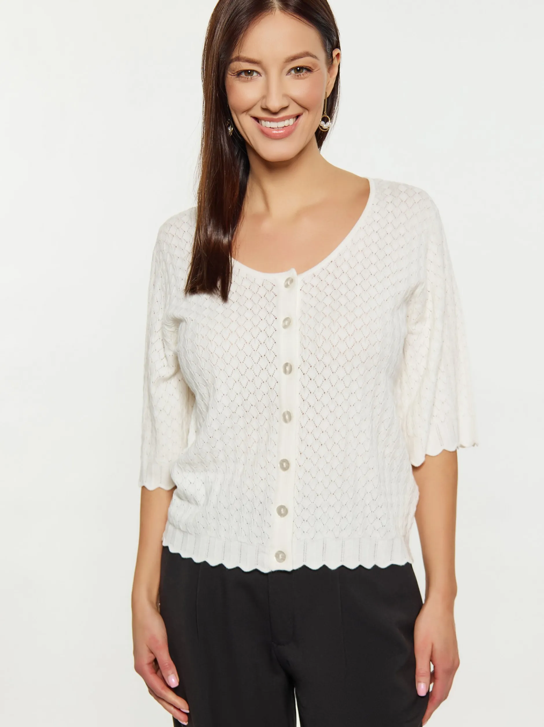 Usha Damen Strickjacke in weiß - Ausschnitt: U-Boot