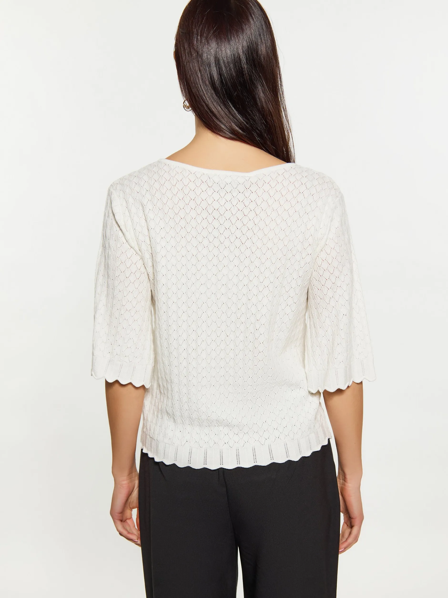 Usha Damen Strickjacke in weiß - Ausschnitt: U-Boot
