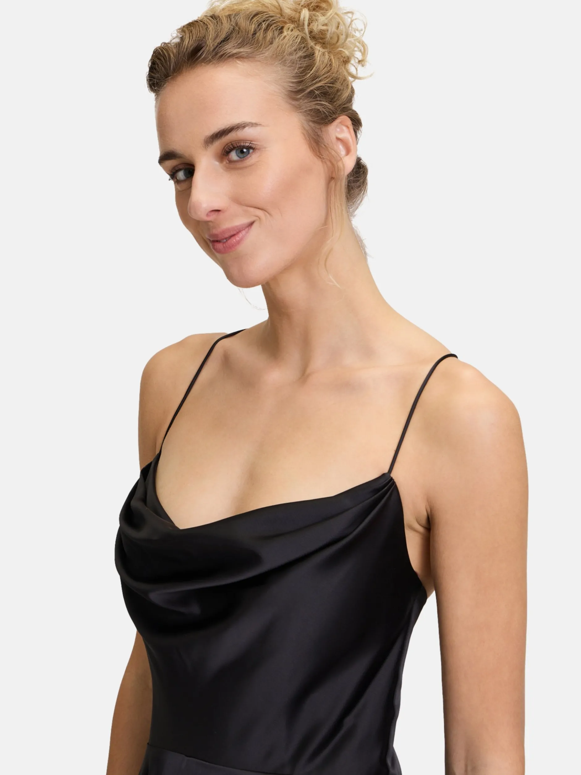 Vera Mont Damen Abendkleid in schwarz