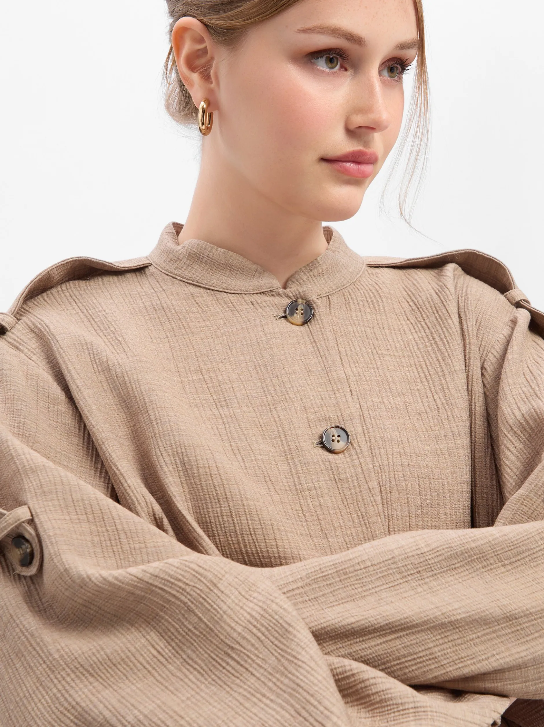 Y.A.S Damen Blouson - YASRina in taupe - Ärmel: langarm